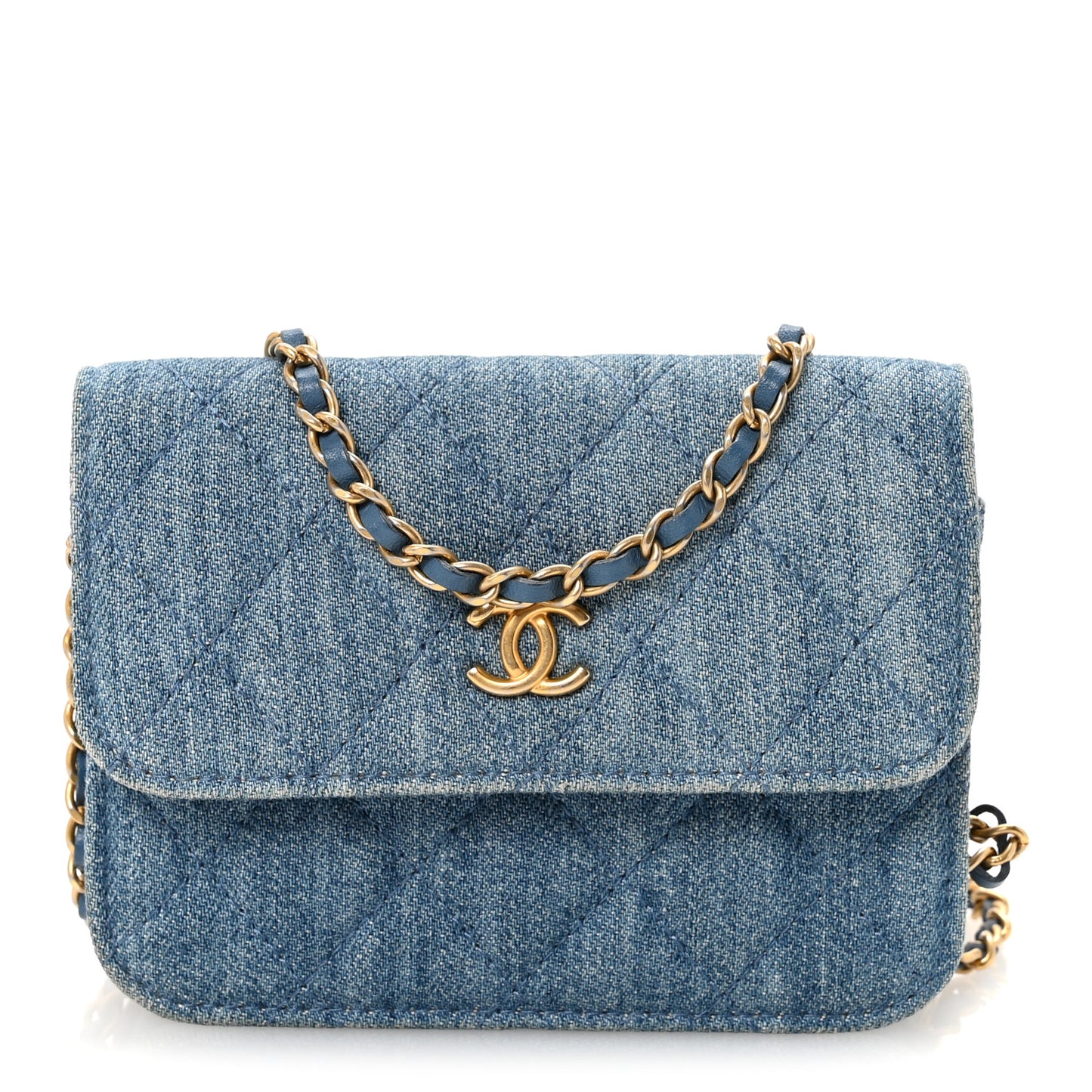 Denim Quilted CC Pearl Crush Clutch With Chain Blue