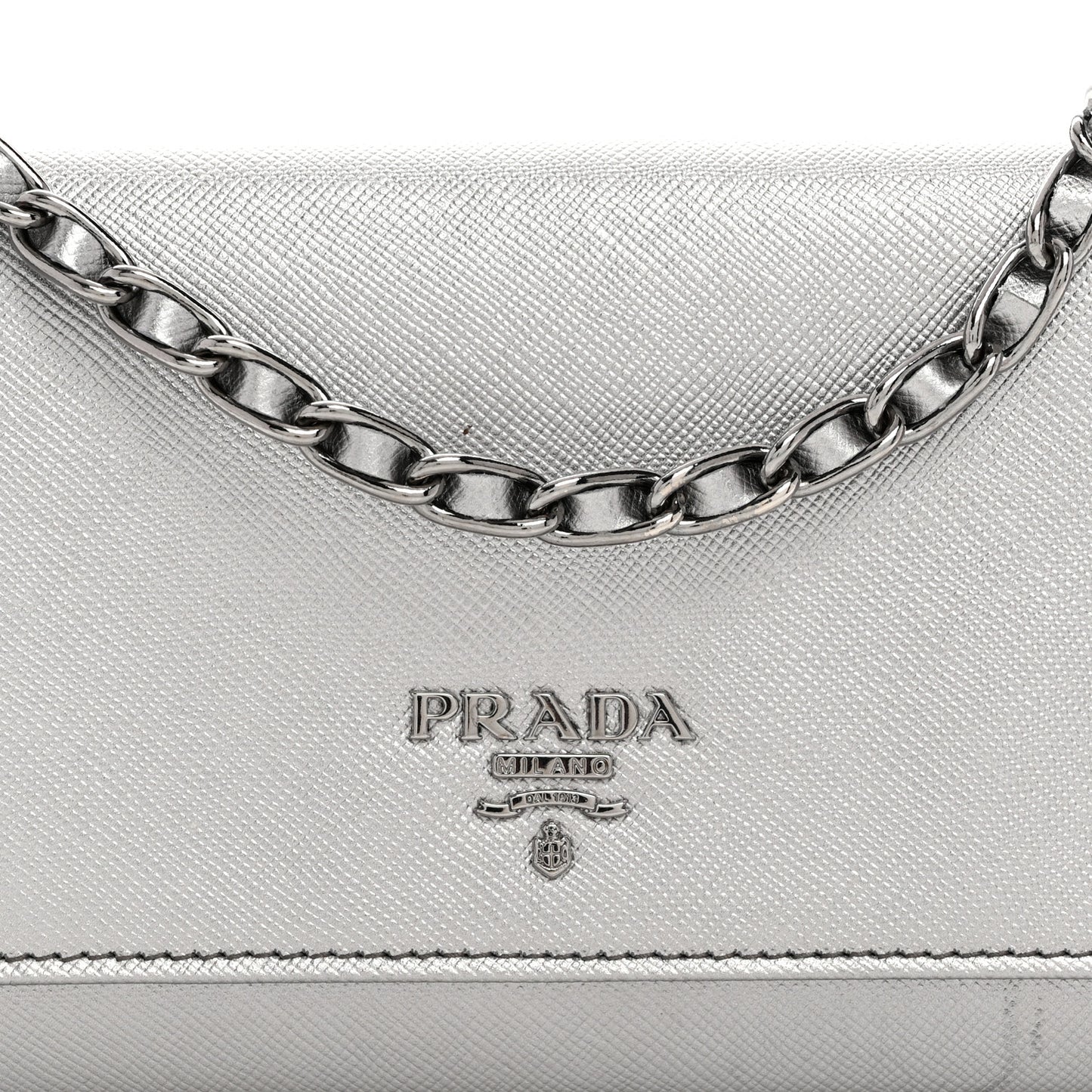 Saffiano Metal Oro Chain Wallet Cromo