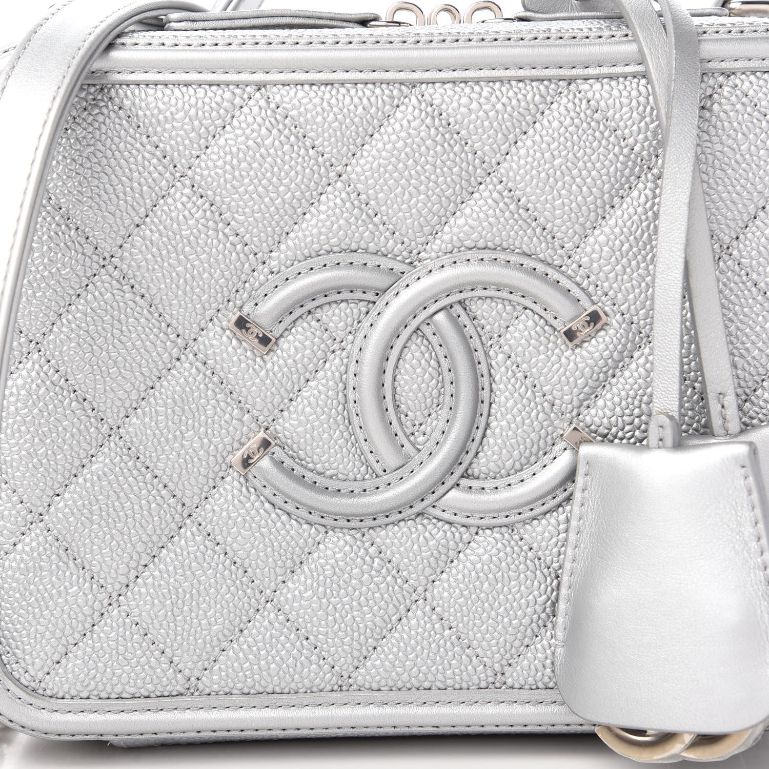 Chanel Metallic Caviar Quilted Medium CC Filigree Vanity Case Silver 10 of 11