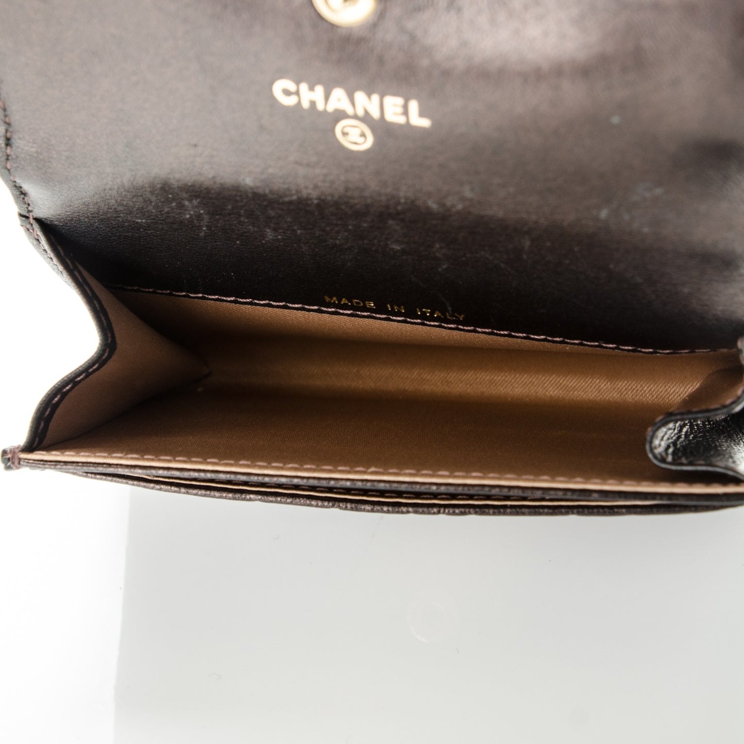 Metallic Lambskin Camellia Embossed Card Holder Brown