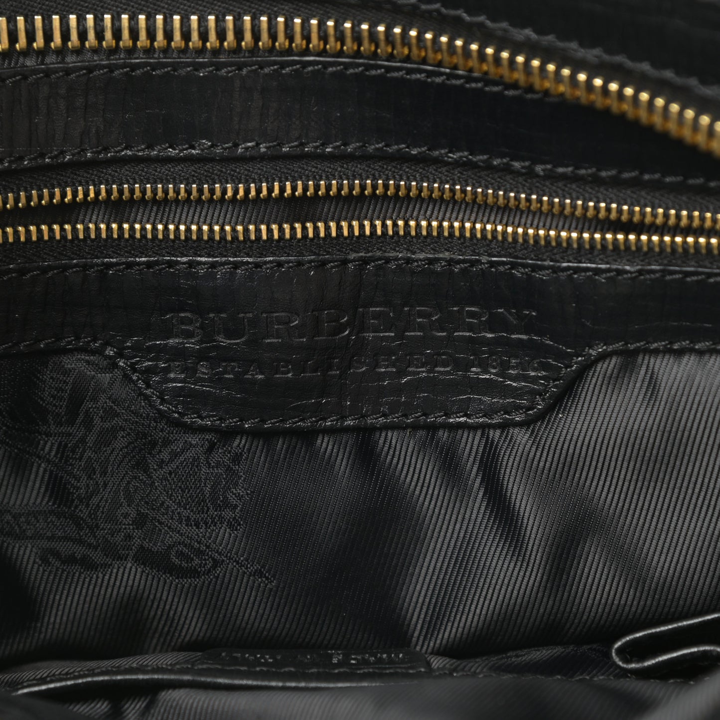 Textured Calfskin Crest Embossed Large Tote Black