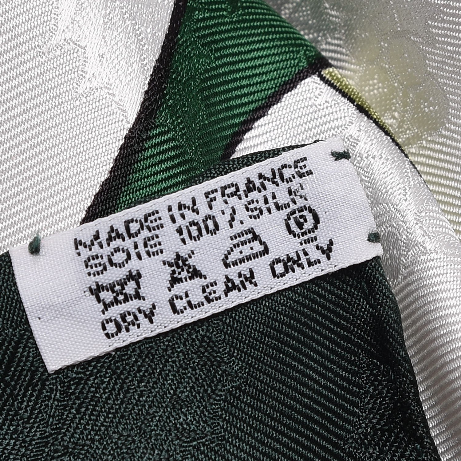 Hermes Silk Neige d'Antan Scarf 90 4 of 4