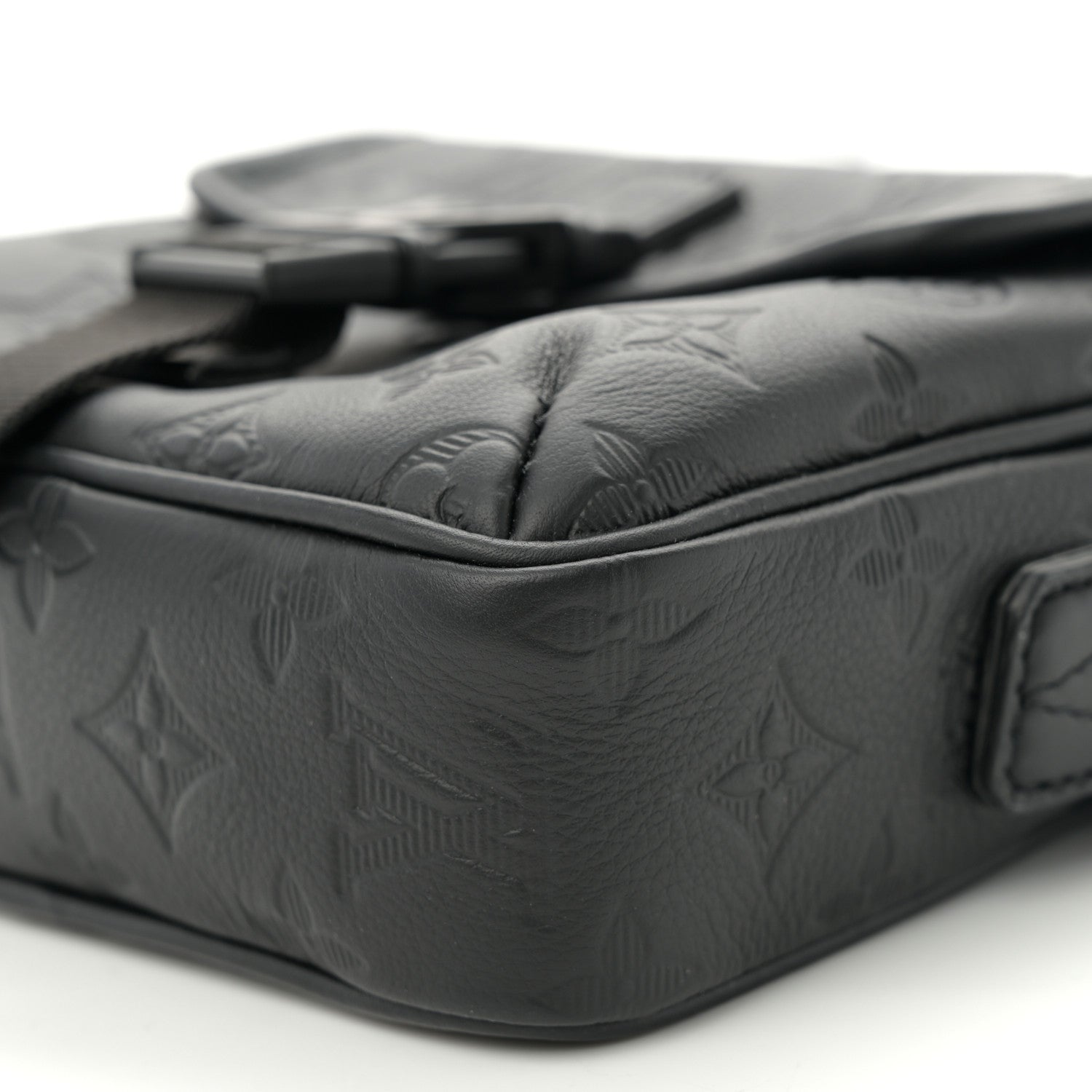 Louis Vuitton Calfskin Monogram Shadow Getaway Messenger Black 9 of 10