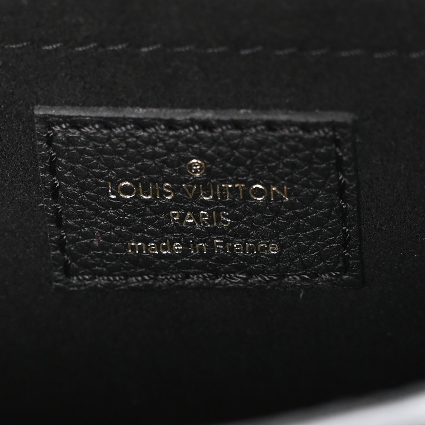 Grained Calfskin Lockme Tender Black