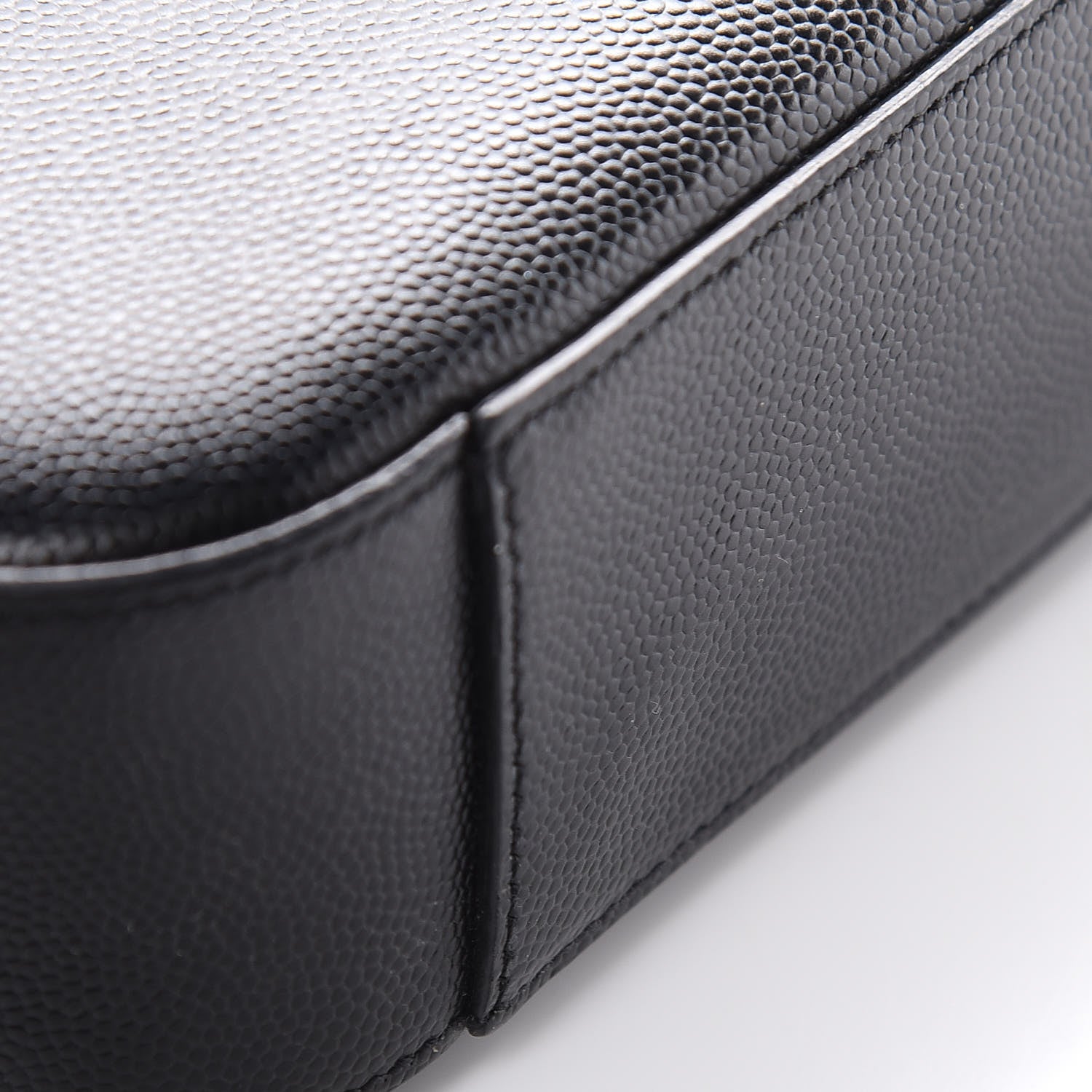Saint Laurent Grain De Poudre Medium Classic Monogram Camera Bag Black 10 of 14