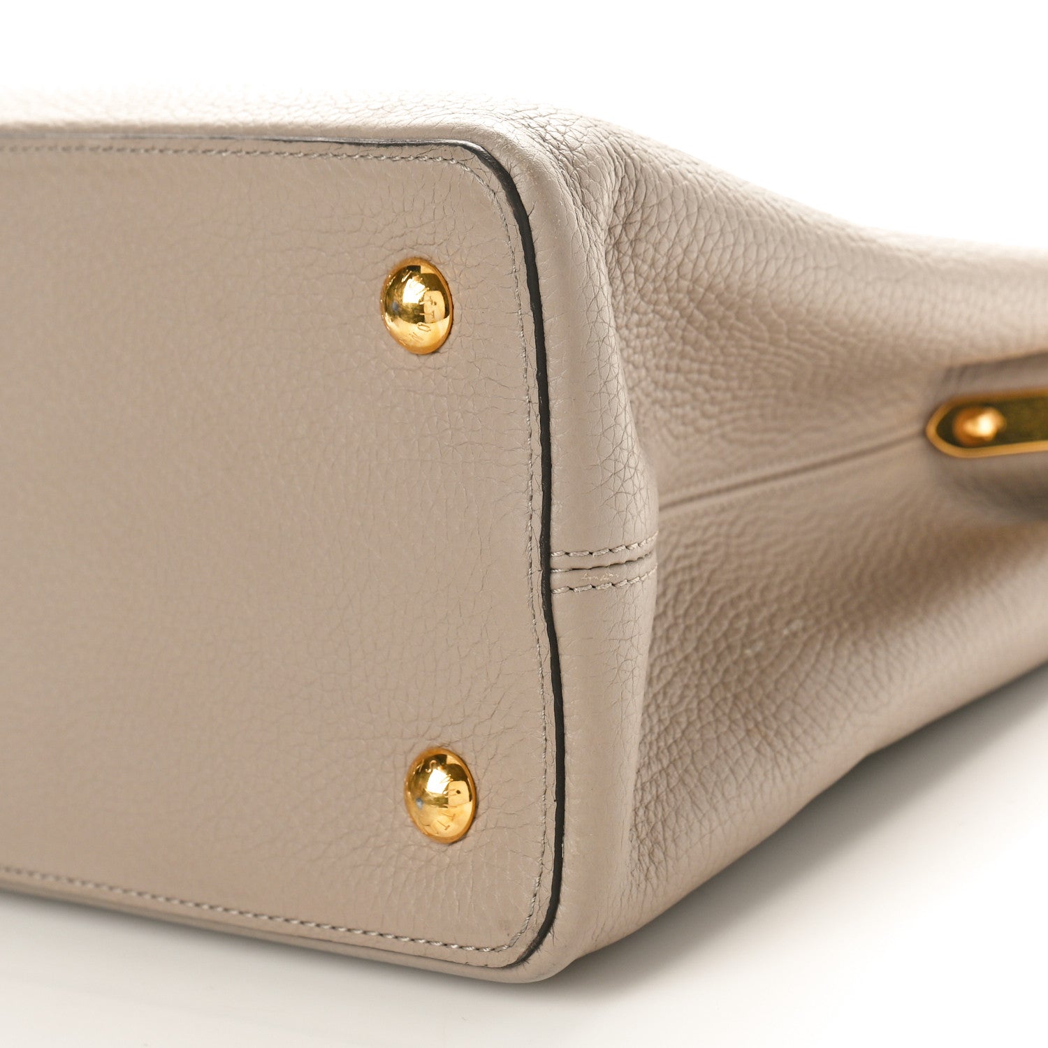 Louis Vuitton Taurillon Capucines MM Galet 9 of 11