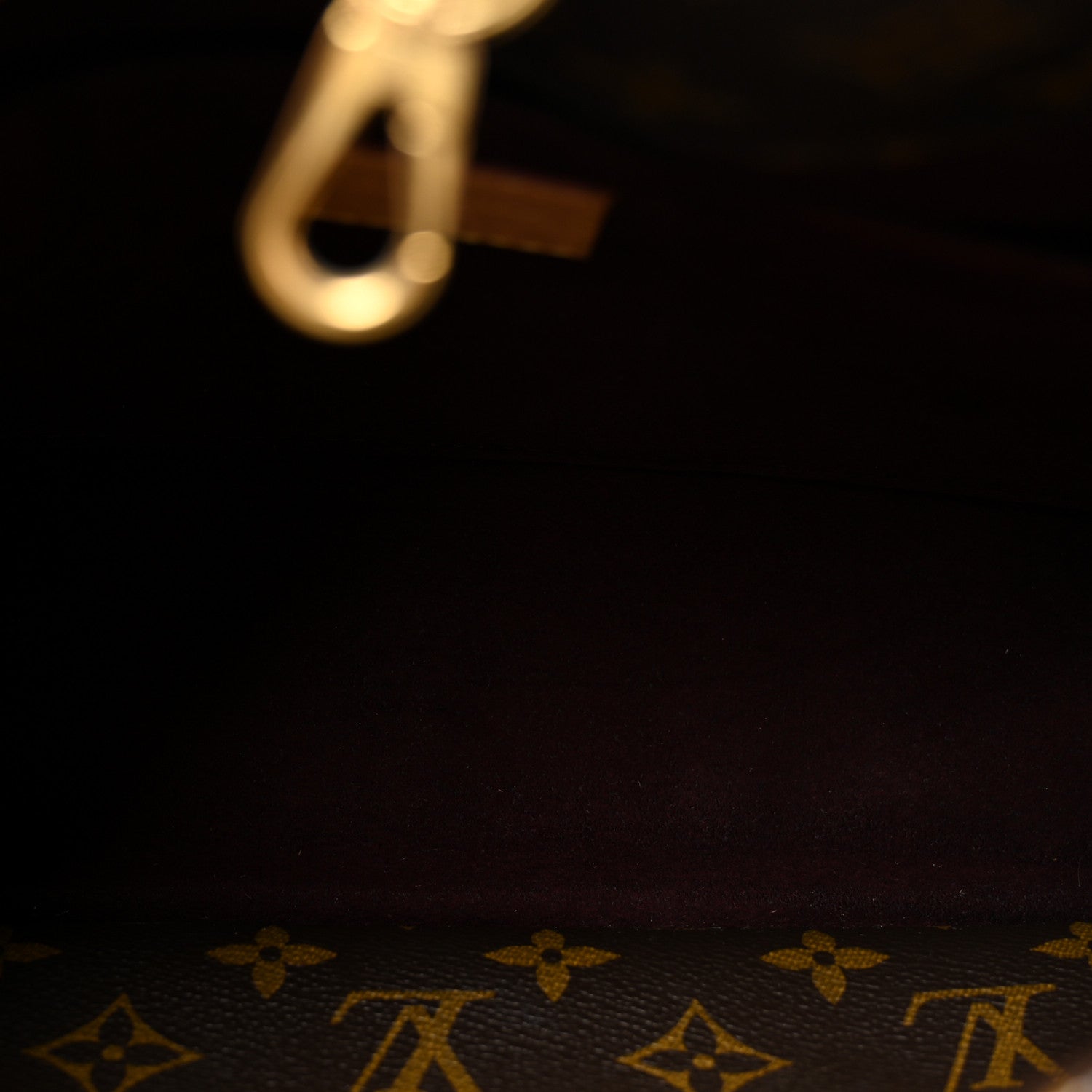 Louis Vuitton Monogram Montaigne MM 5 of 9
