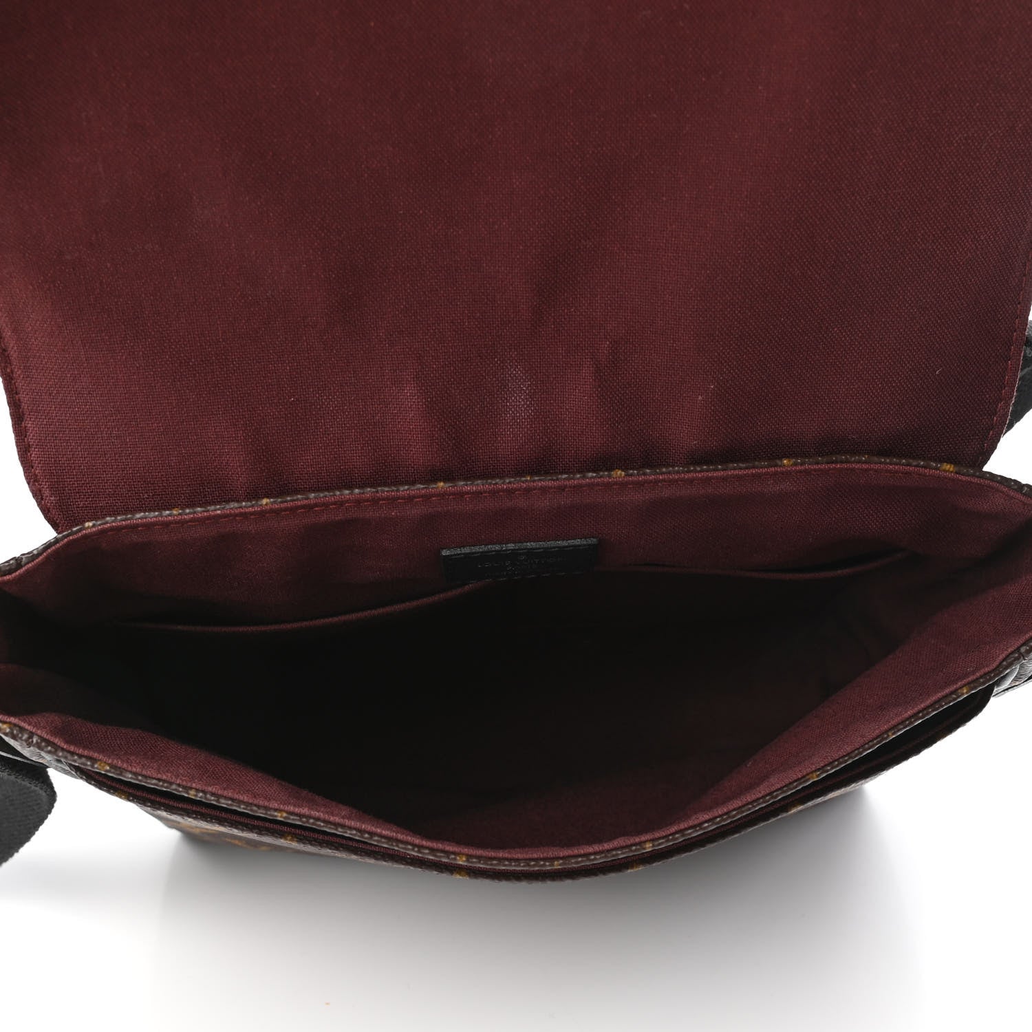 Louis Vuitton Monogram Macassar District PM 4 of 4