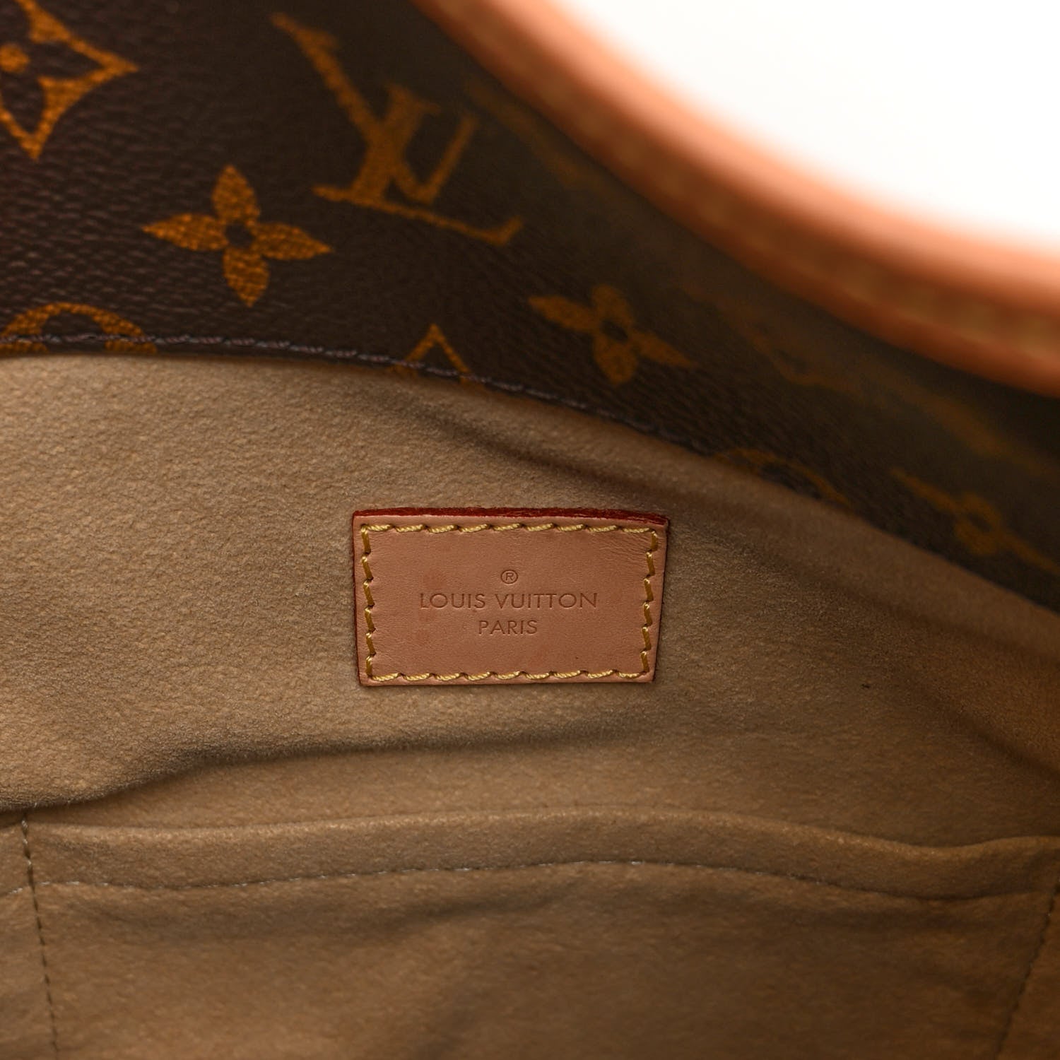 Louis Vuitton Monogram Artsy MM 6 of 10