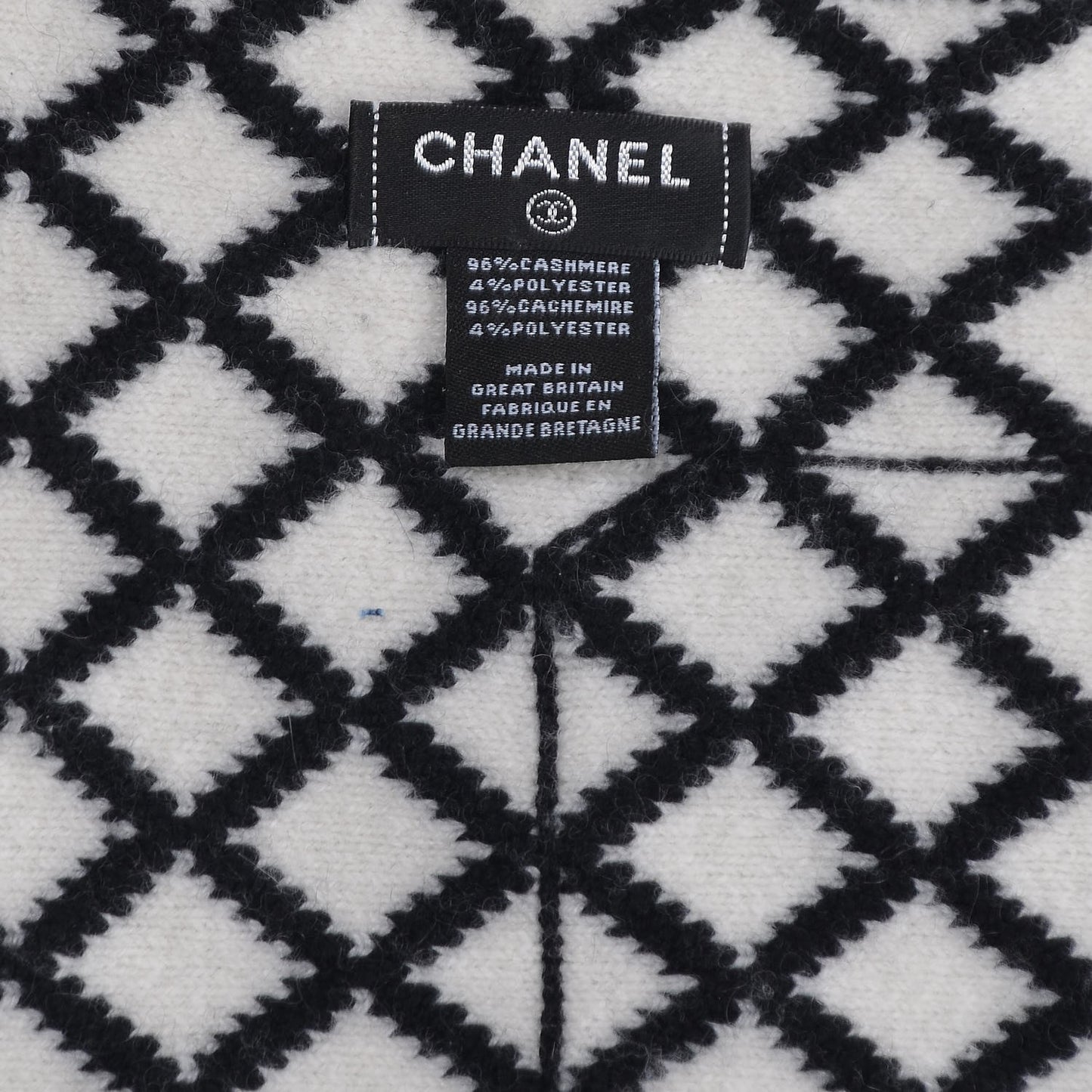 Cashmere CC Pocket Scarf Black White