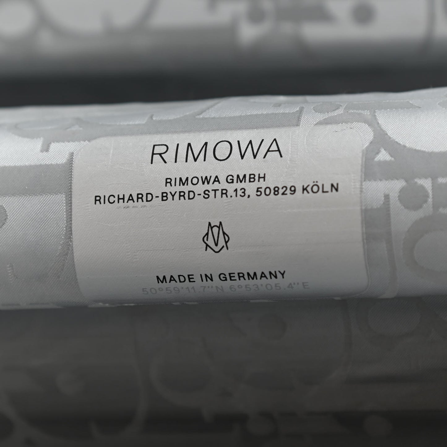 X RIMOWA Aluminum Gradient Cabin Luggage Silver