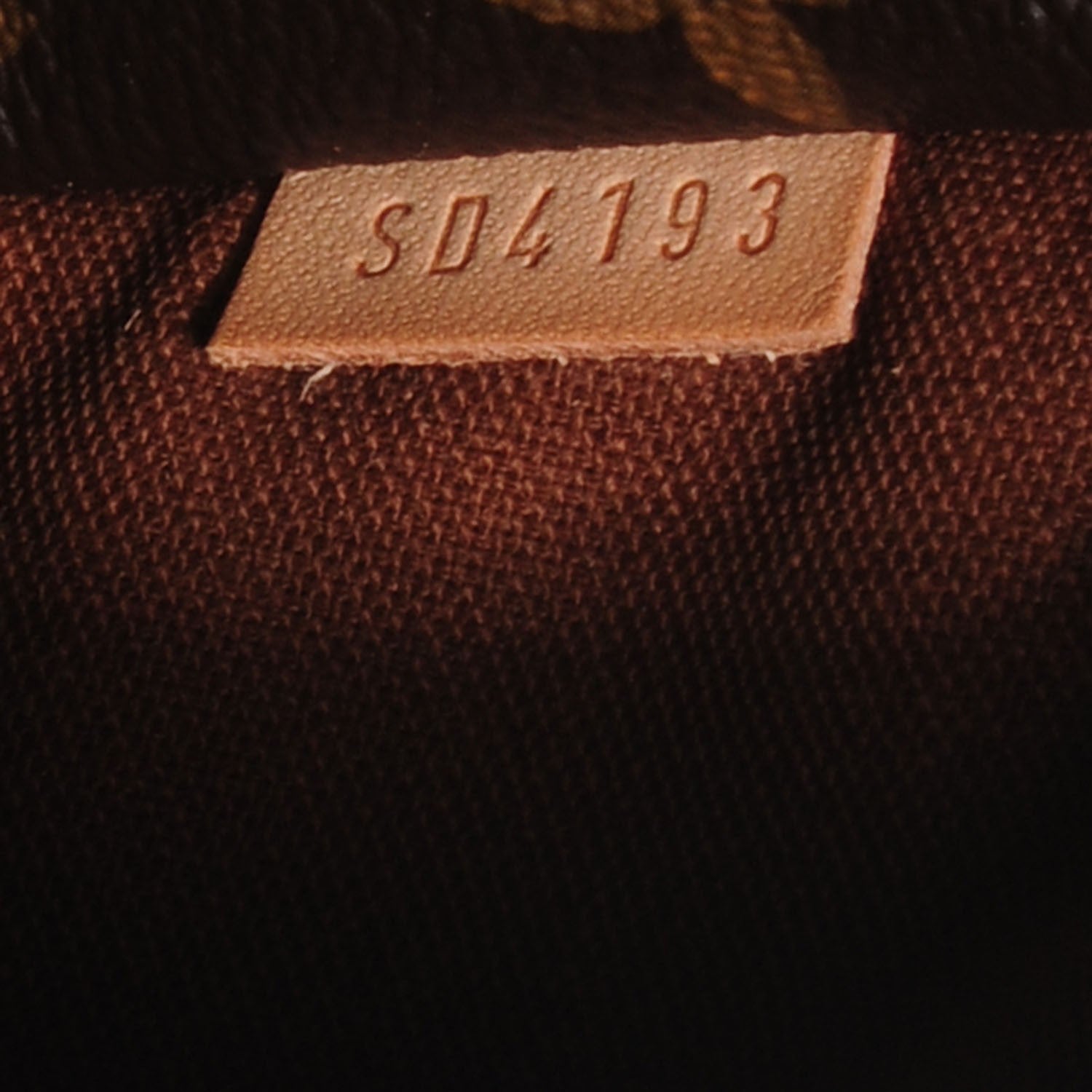 Louis Vuitton Monogram Totally MM 7 of 8