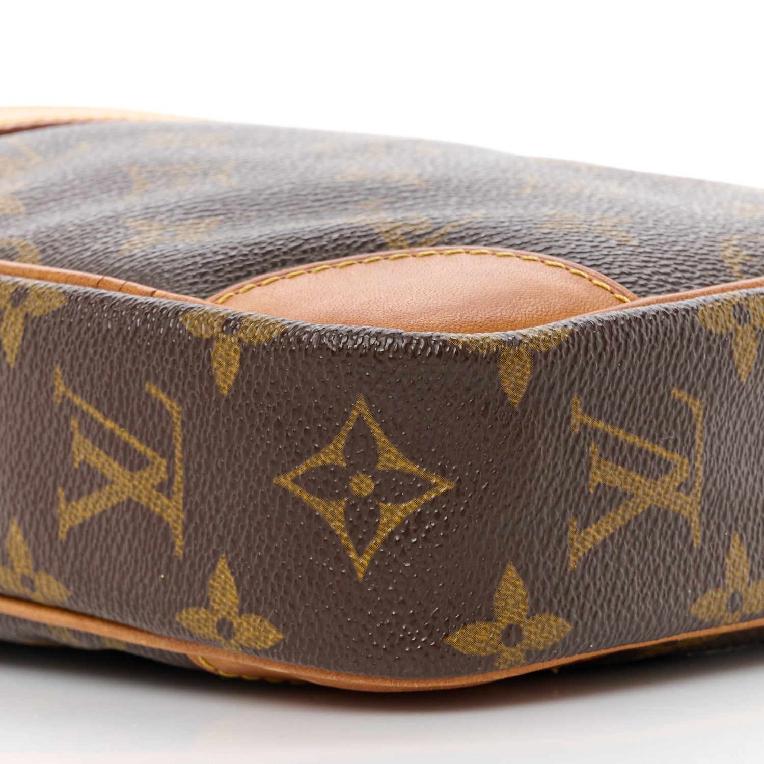 Louis Vuitton Monogram Danube 21 9 of 13