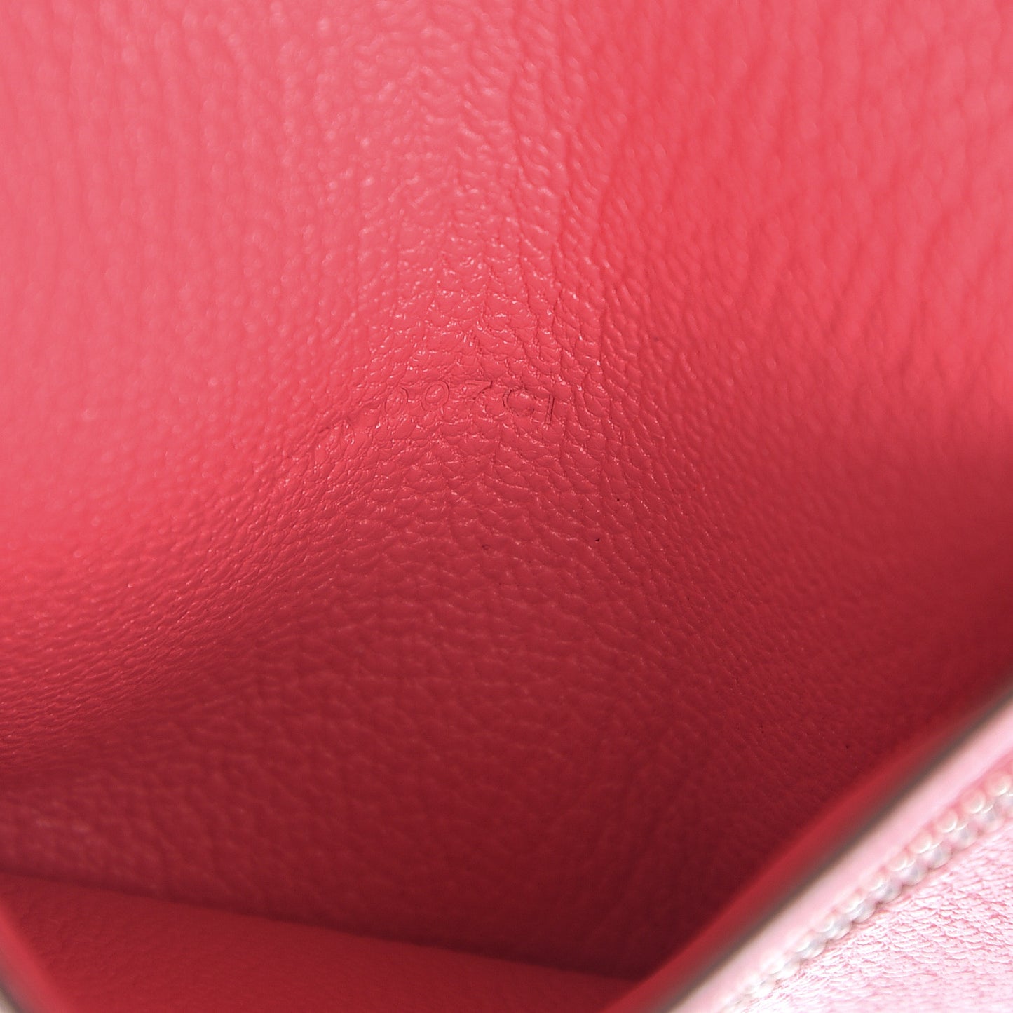 Chevre Mysore Bearn Compact Wallet Rose Lipstick