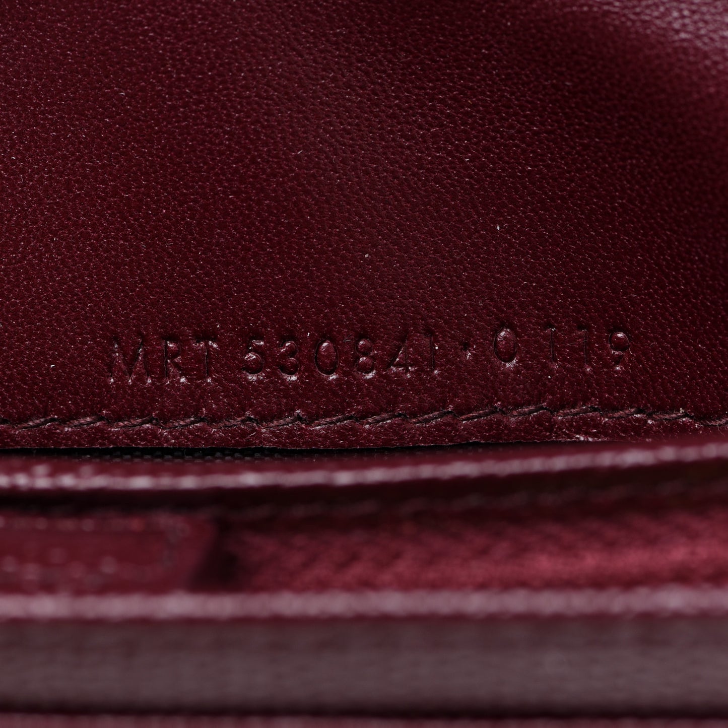 Grain De Poudre Matelasse Chevron Monogram Card Case Bordeaux