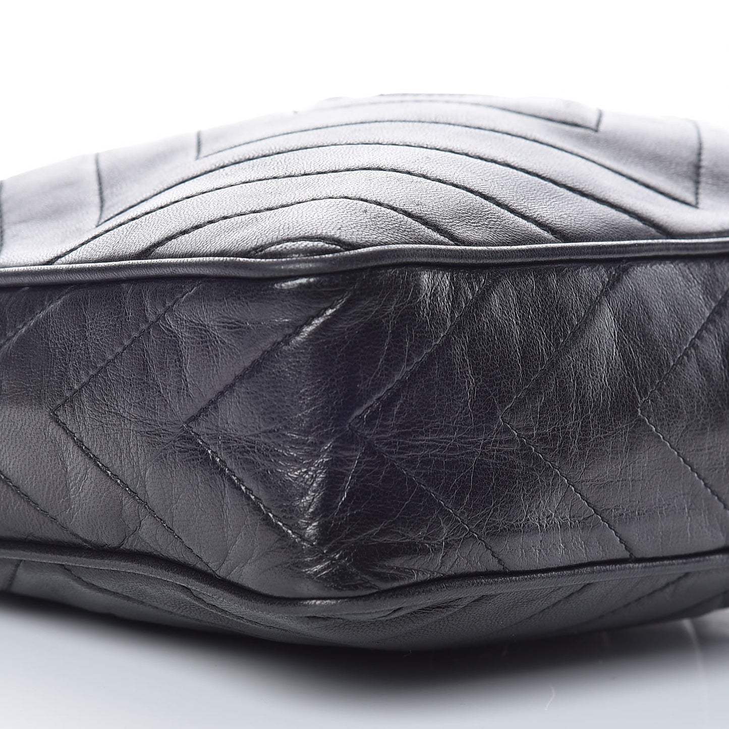 Lambskin Chevron Quilted Tassel Camera Case Black