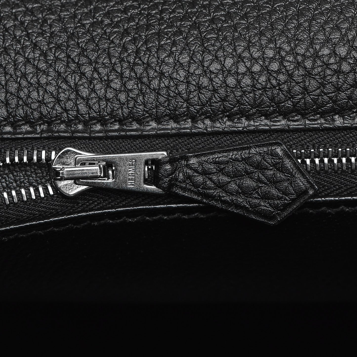 Togo Kelly Retourne 35 Black