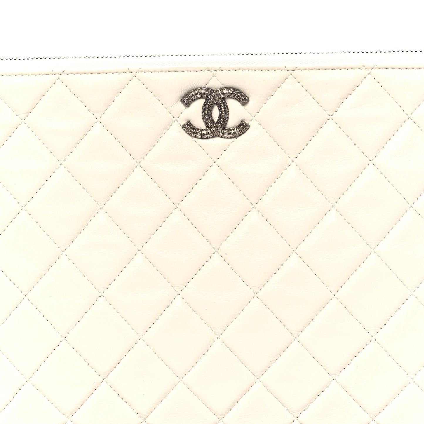 Lambskin Quilted Studded CC Medium Cosmetic Case White