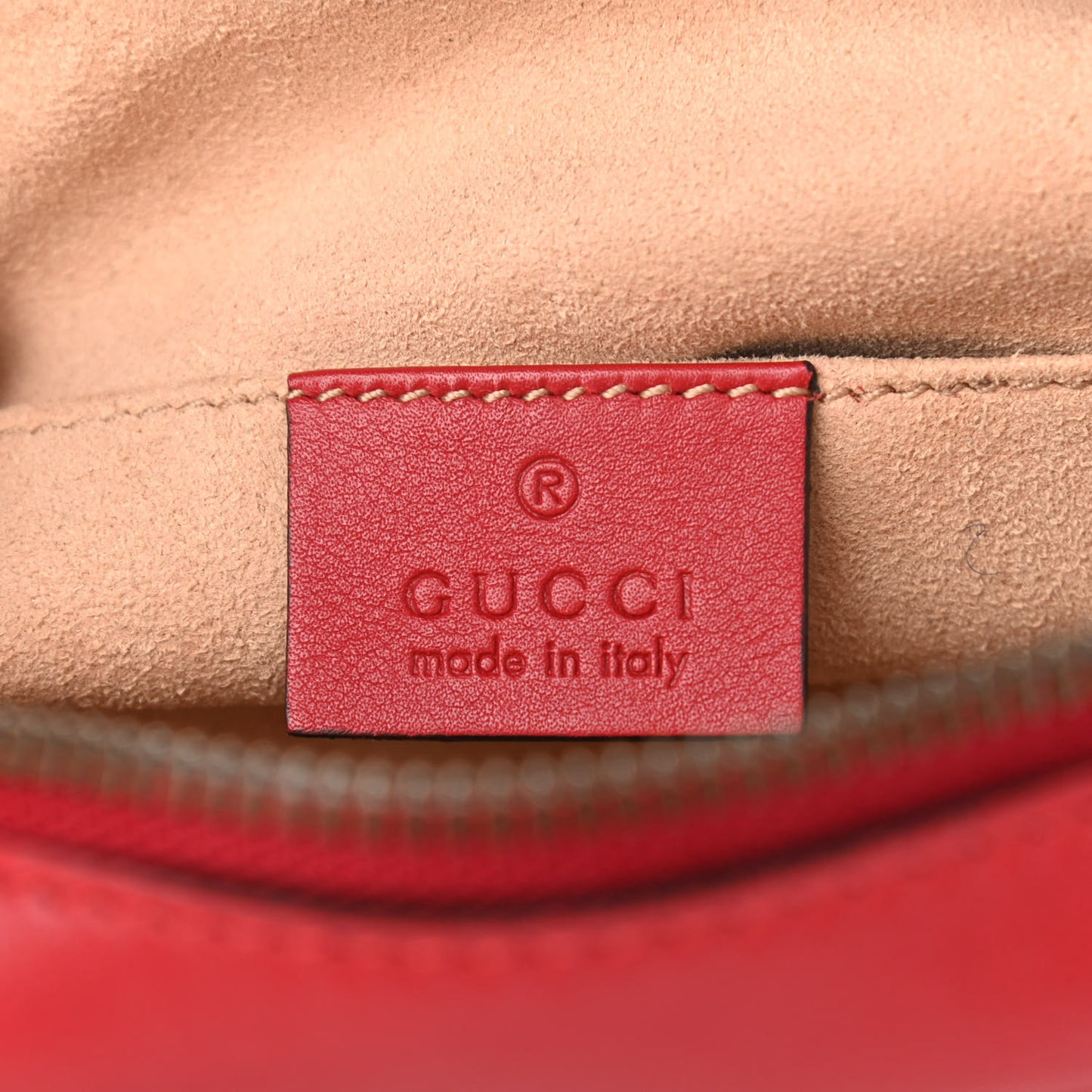 Calfskin Matelasse Small GG Marmont Chain Shoulder Bag Hibiscus Red