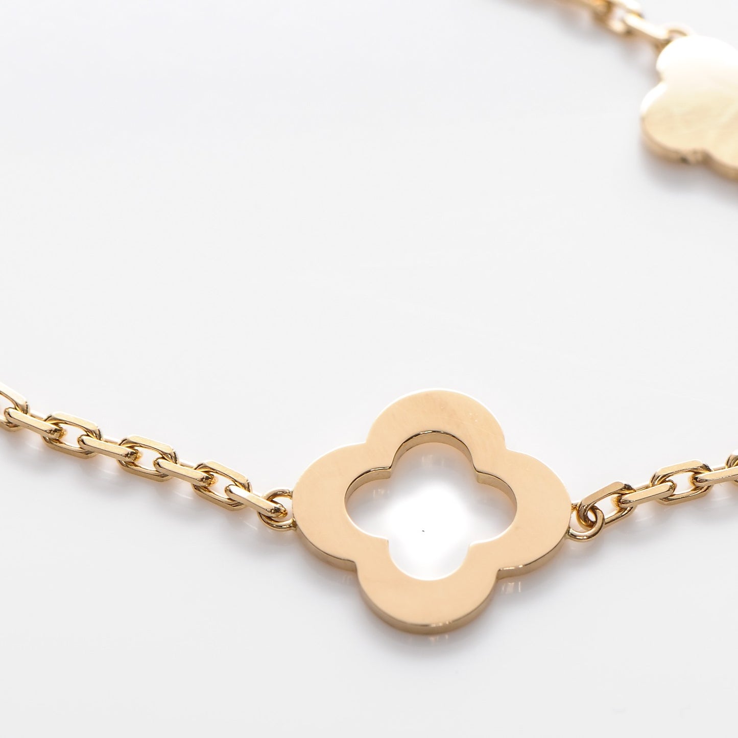 18K Yellow Gold 3 Motifs Byzantine Alhambra Bracelet
