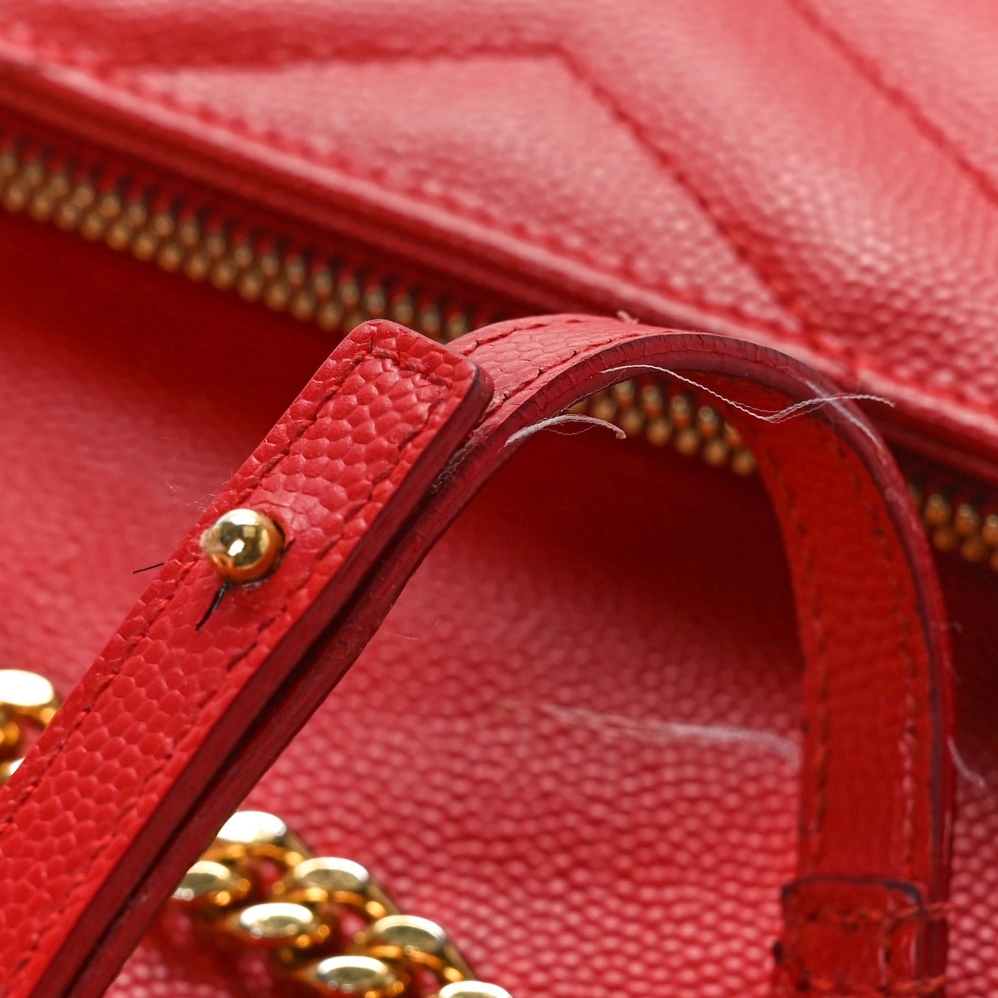 Grain De Poudre Matelasse Chevron Monogram Chain Wallet Red