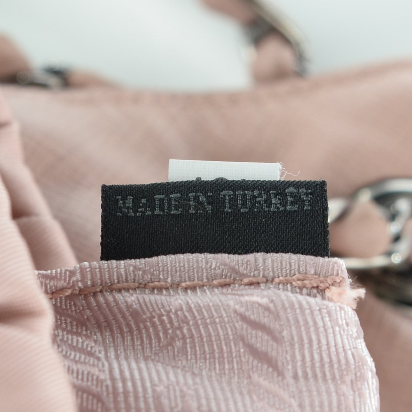 Tessuto Nylon Gaufre Shoulder Bag Opale