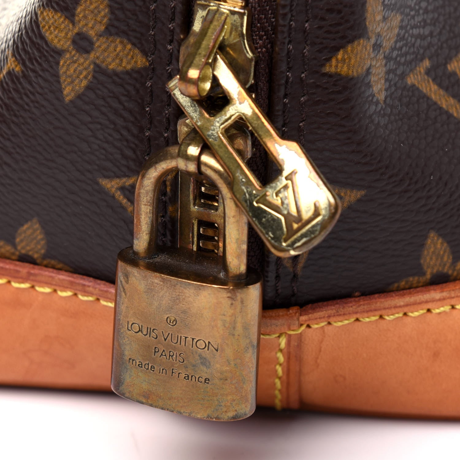 Louis Vuitton Monogram Alma PM 36 of 36