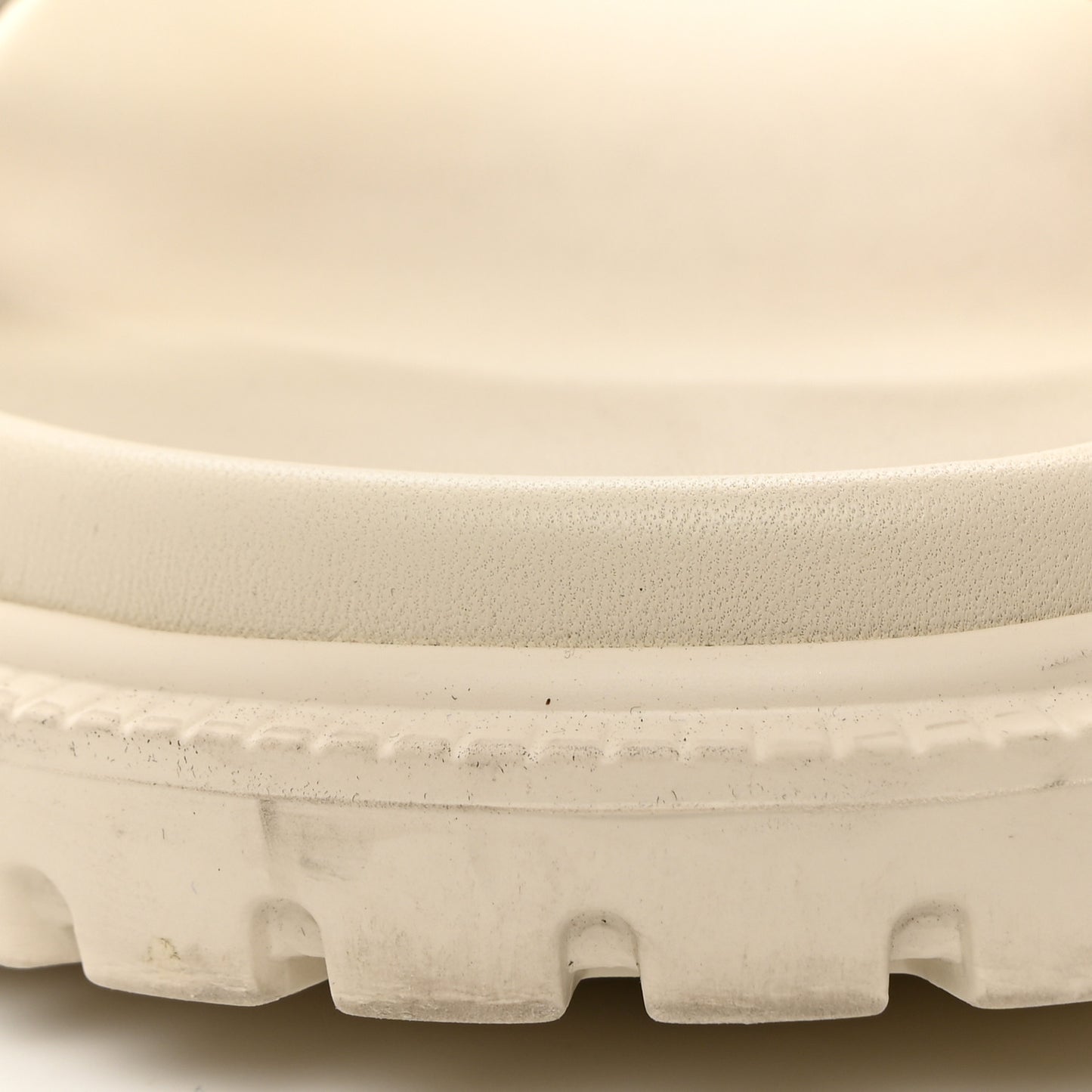 Lambskin Dioract 10mm Sandals 38 Off White