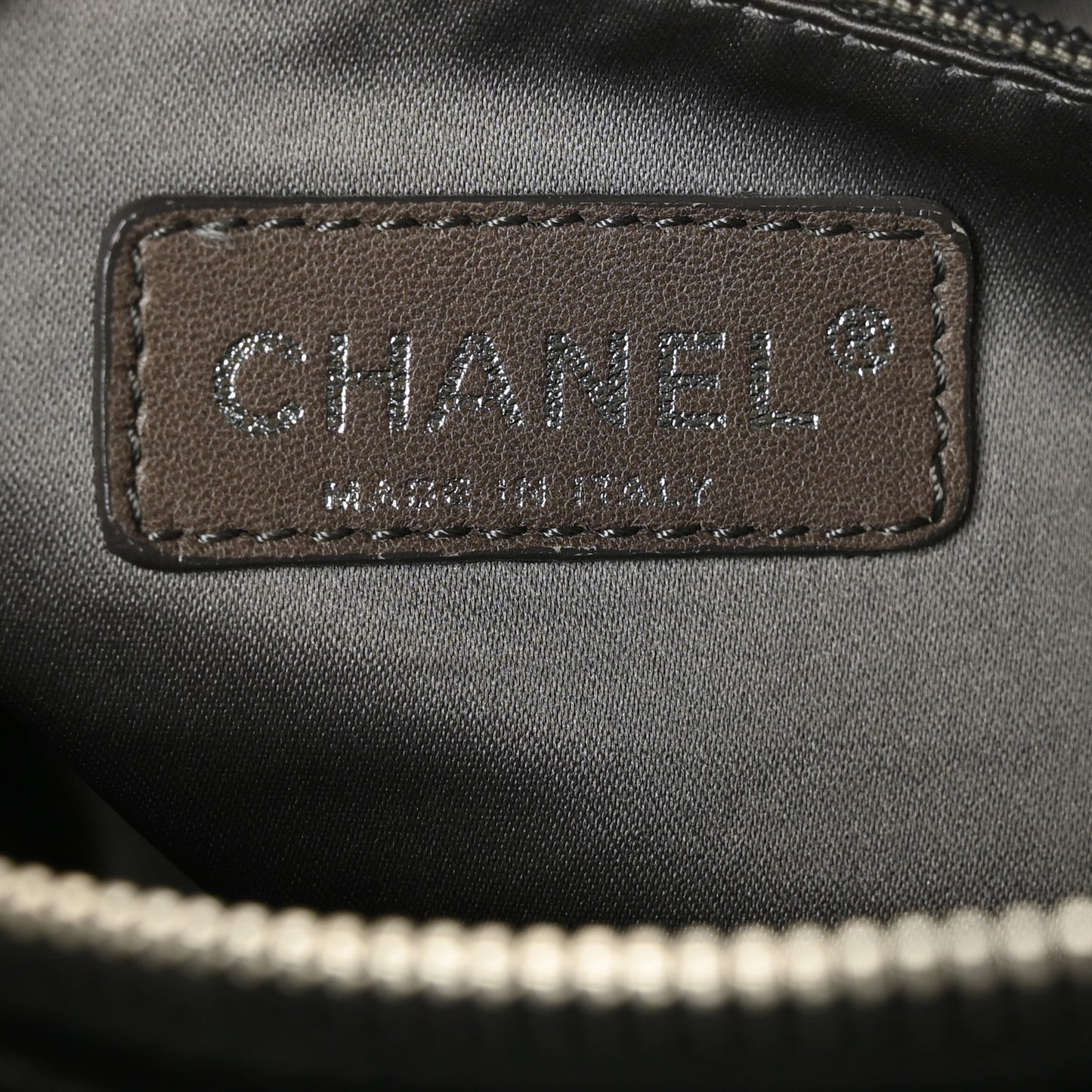 Vinyl Rock in Moscow Tote Black
