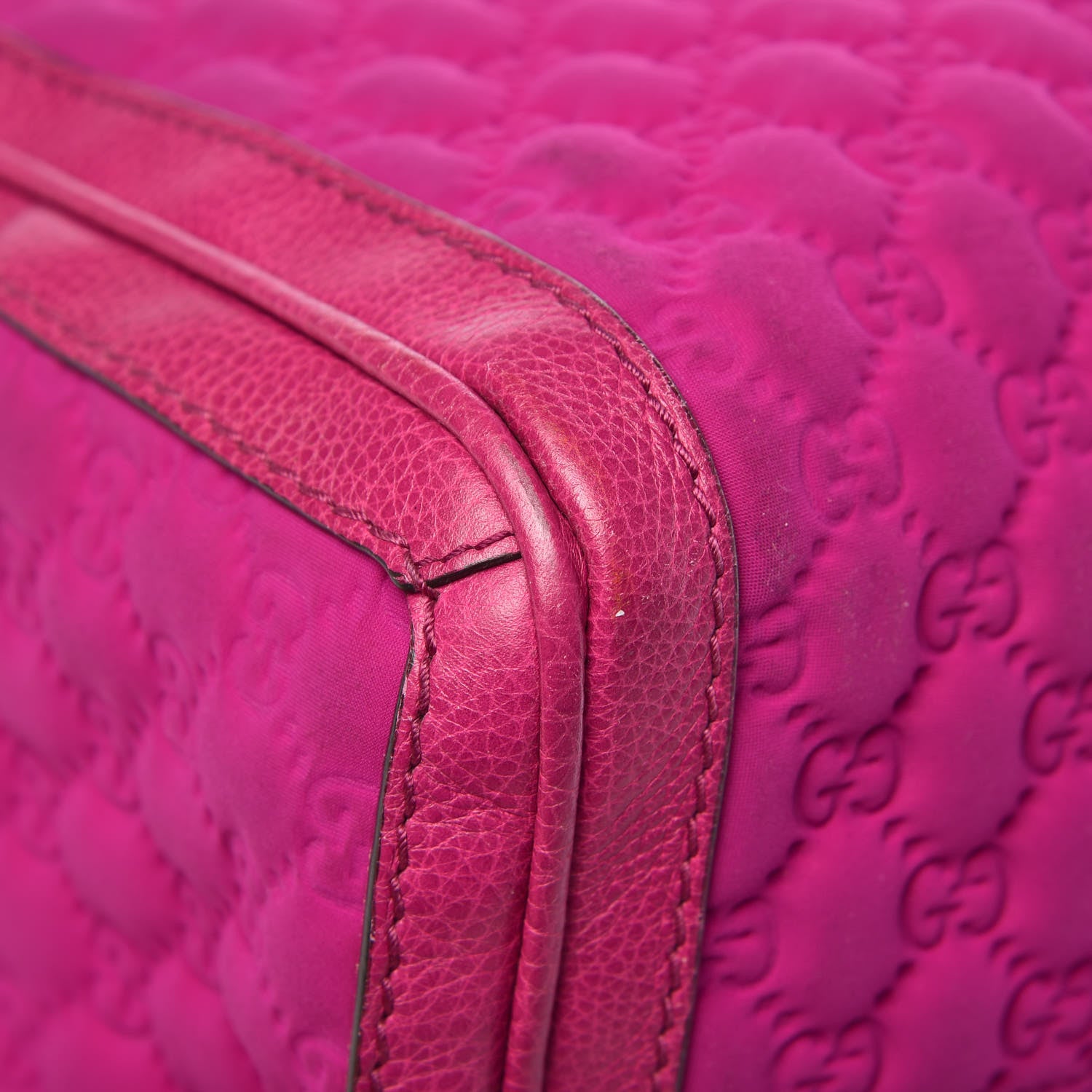 Gucci Guccissima Neoprene Techno Tag Medium Boston Magenta 13 of 20