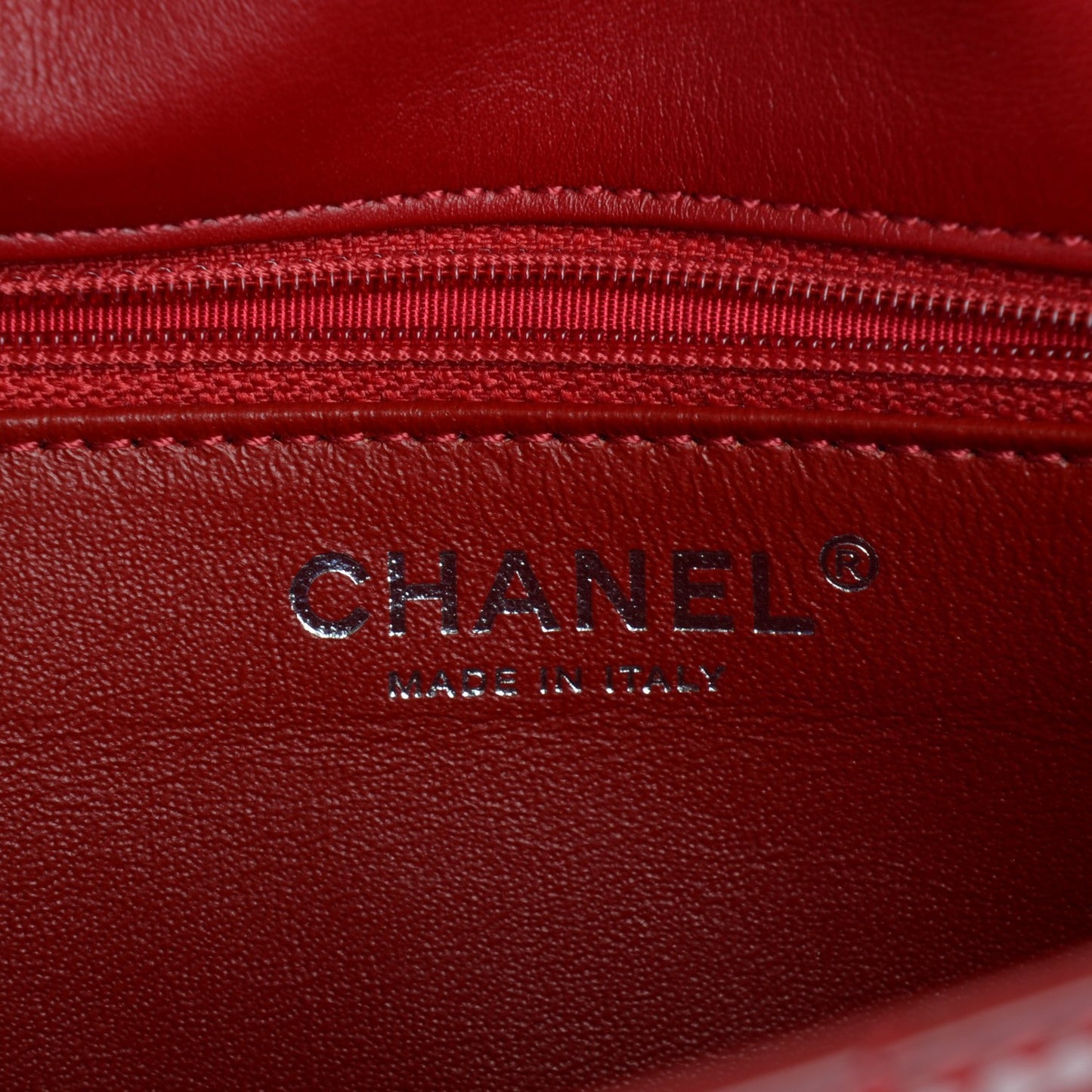 Patent Chevron Medium Single Flap Red