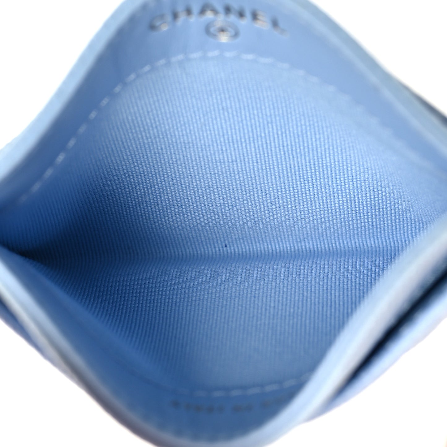 Caviar Quilted Card Holder Light Blue