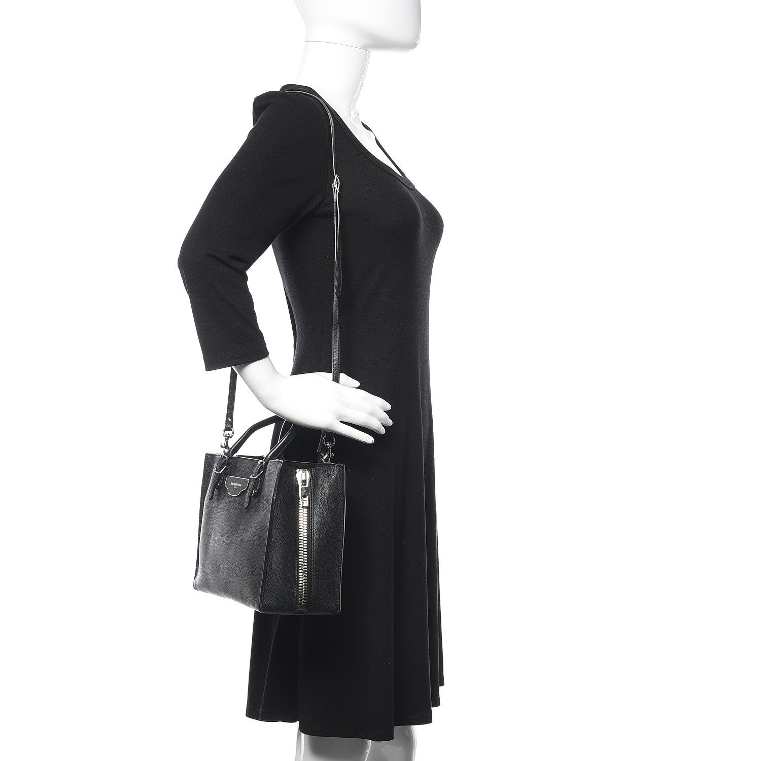 Balenciaga Grained Calfskin Plate Hardware Papier A6 Zip Around Tote Black 2 of 12