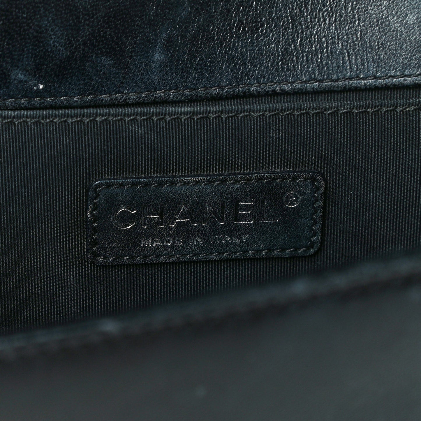 Lambskin Perforated Medium Boy Flap Black