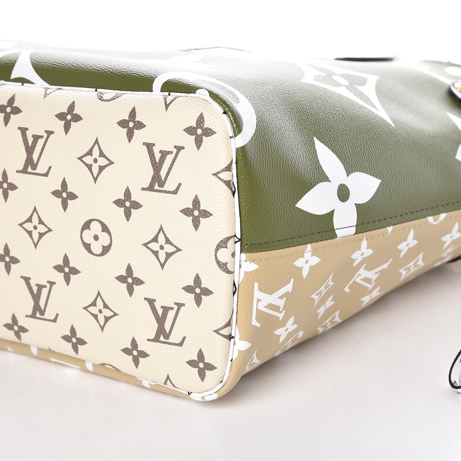 Louis Vuitton Monogram Giant Neverfull MM Kaki 13 of 13