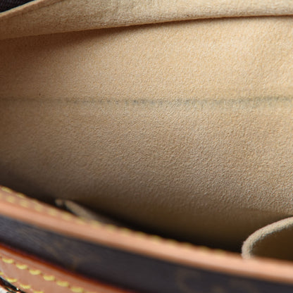 Louis Vuitton Monogram Hudson GM 15 of 16