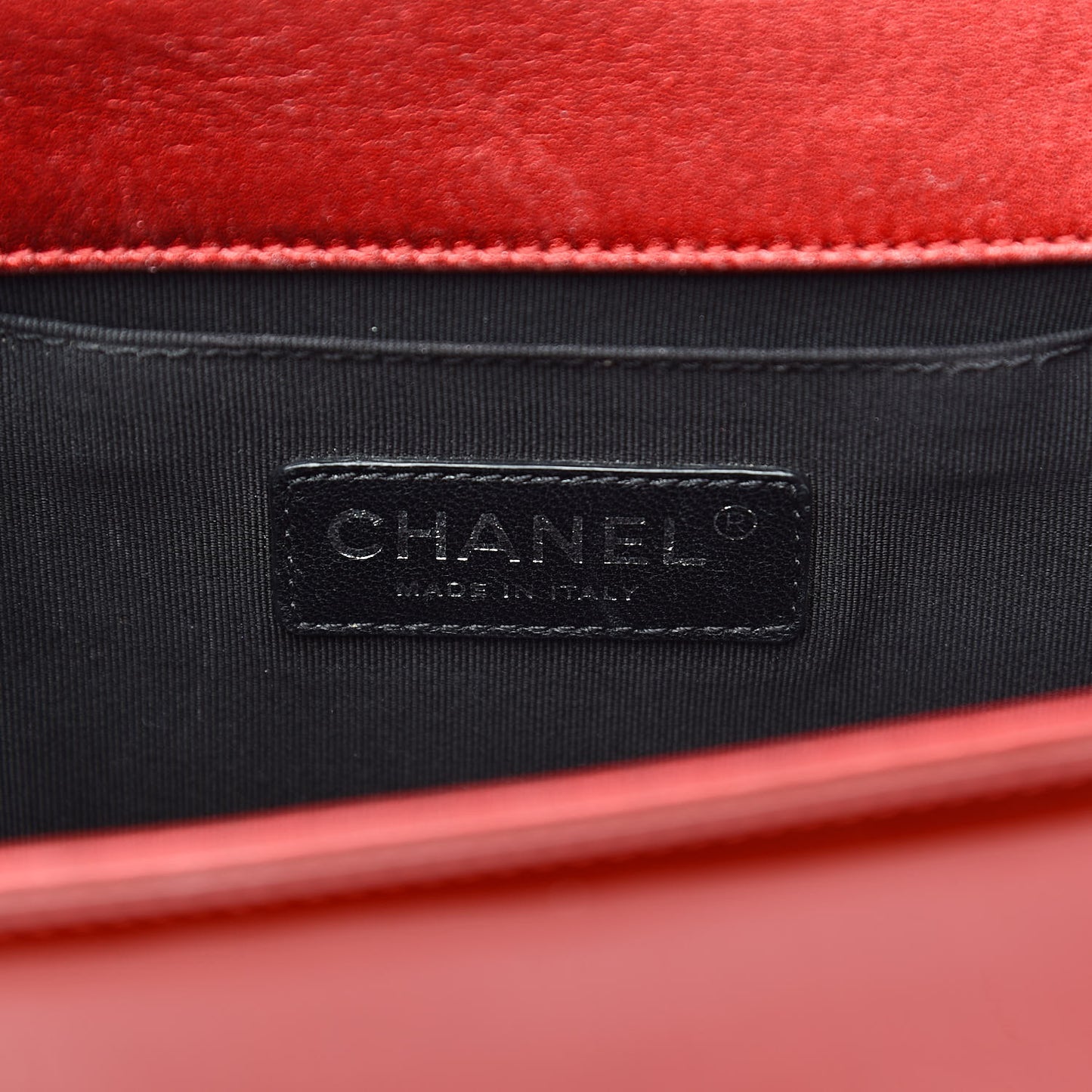 Metallic Patent Calfskin Quilted Medium Boy Flap Red