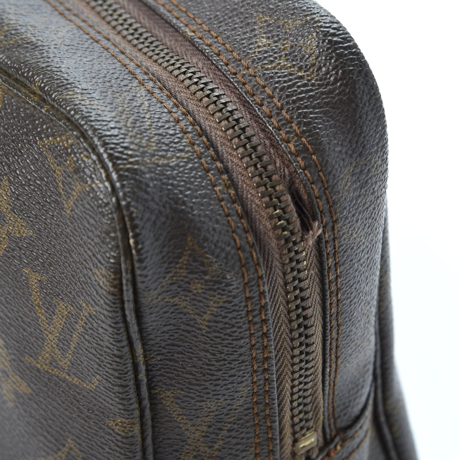 Louis Vuitton Monogram Trousse Toilette 28 12 of 12