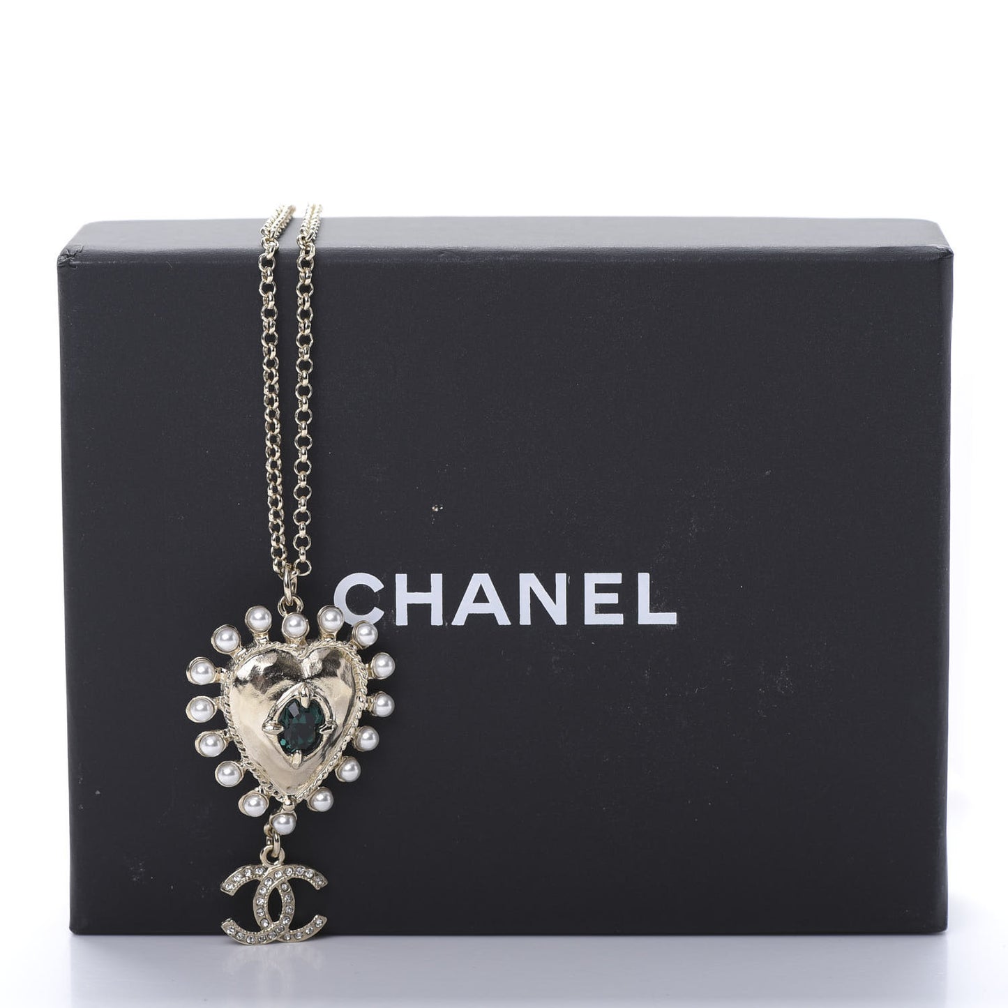 Pearl CC Chain Heart Medallion Necklace Gold