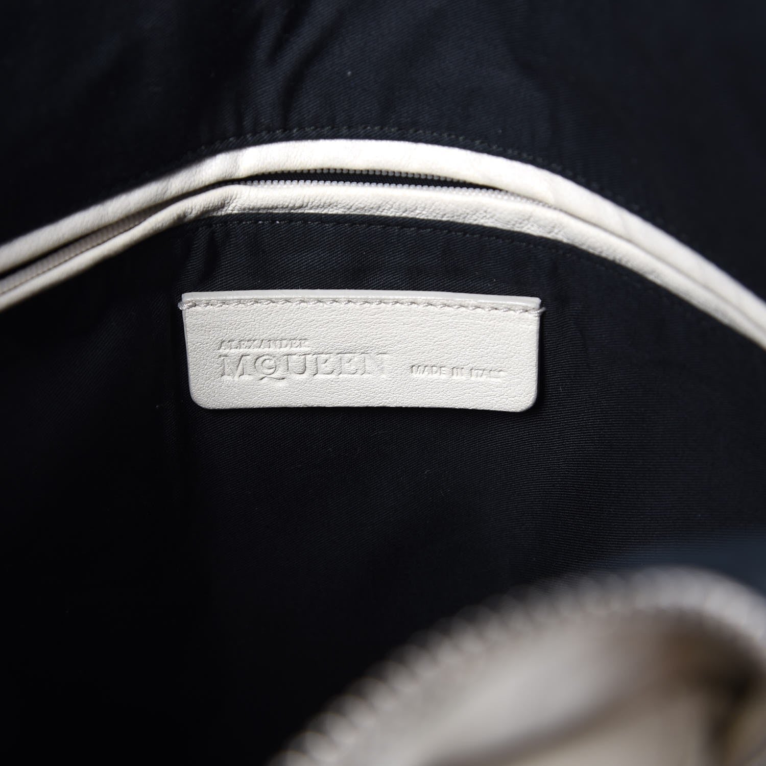 Alexander McQueen Lambskin Studded Large De Manta Tote White 6 of 10