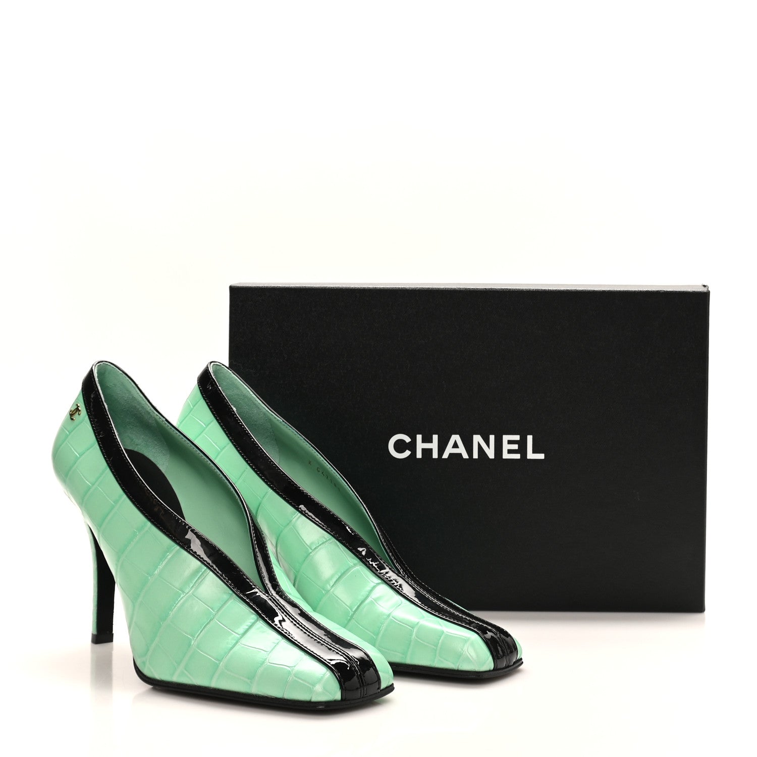 Chanel Crocodile Embossed Patent Calfskin Pumps 39.5 Green Black 10 of 10