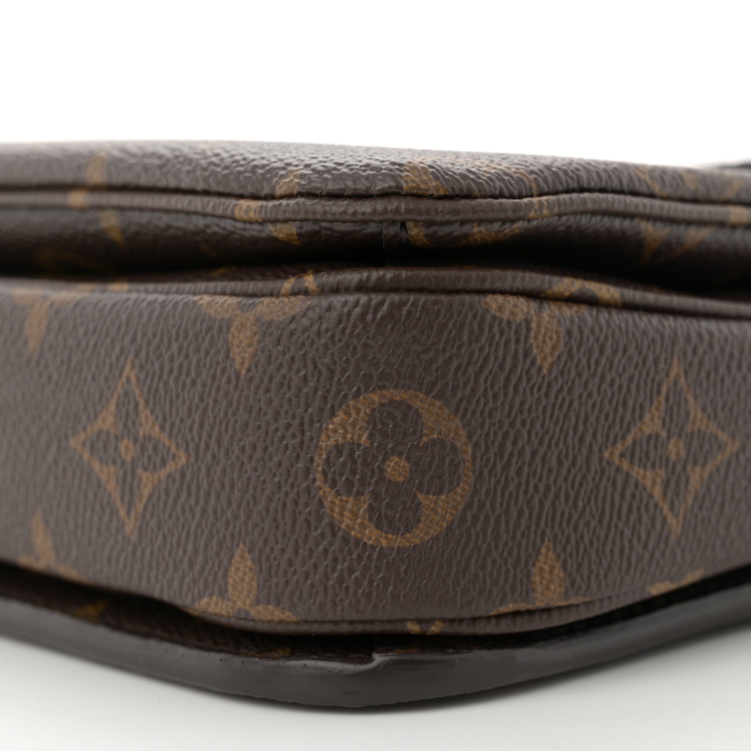 Louis Vuitton Monogram Pochette Metis 9 of 10