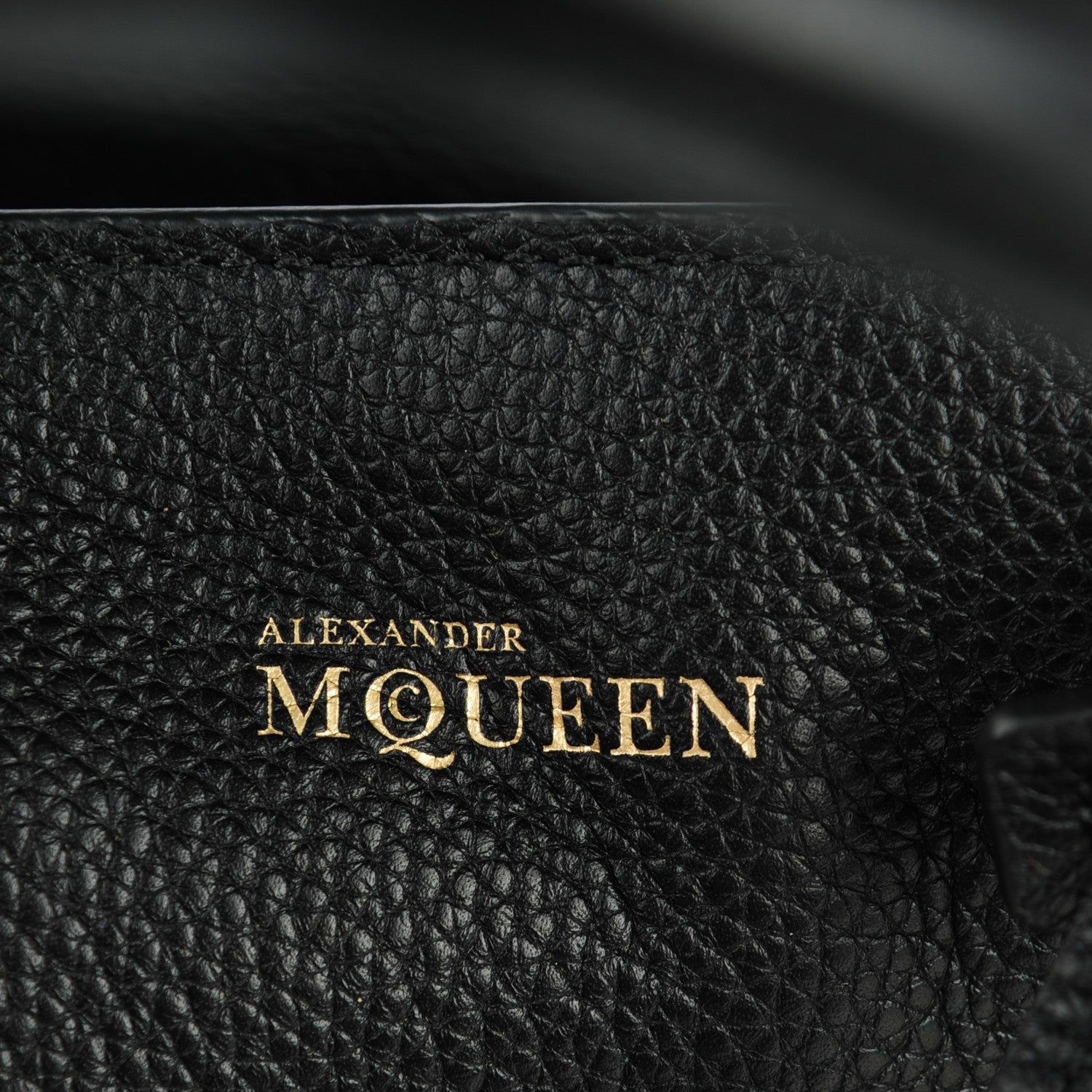 Alexander McQueen Pebbled Calfskin Medium Skull Padlock Zip Around Tote Black 8 of 8