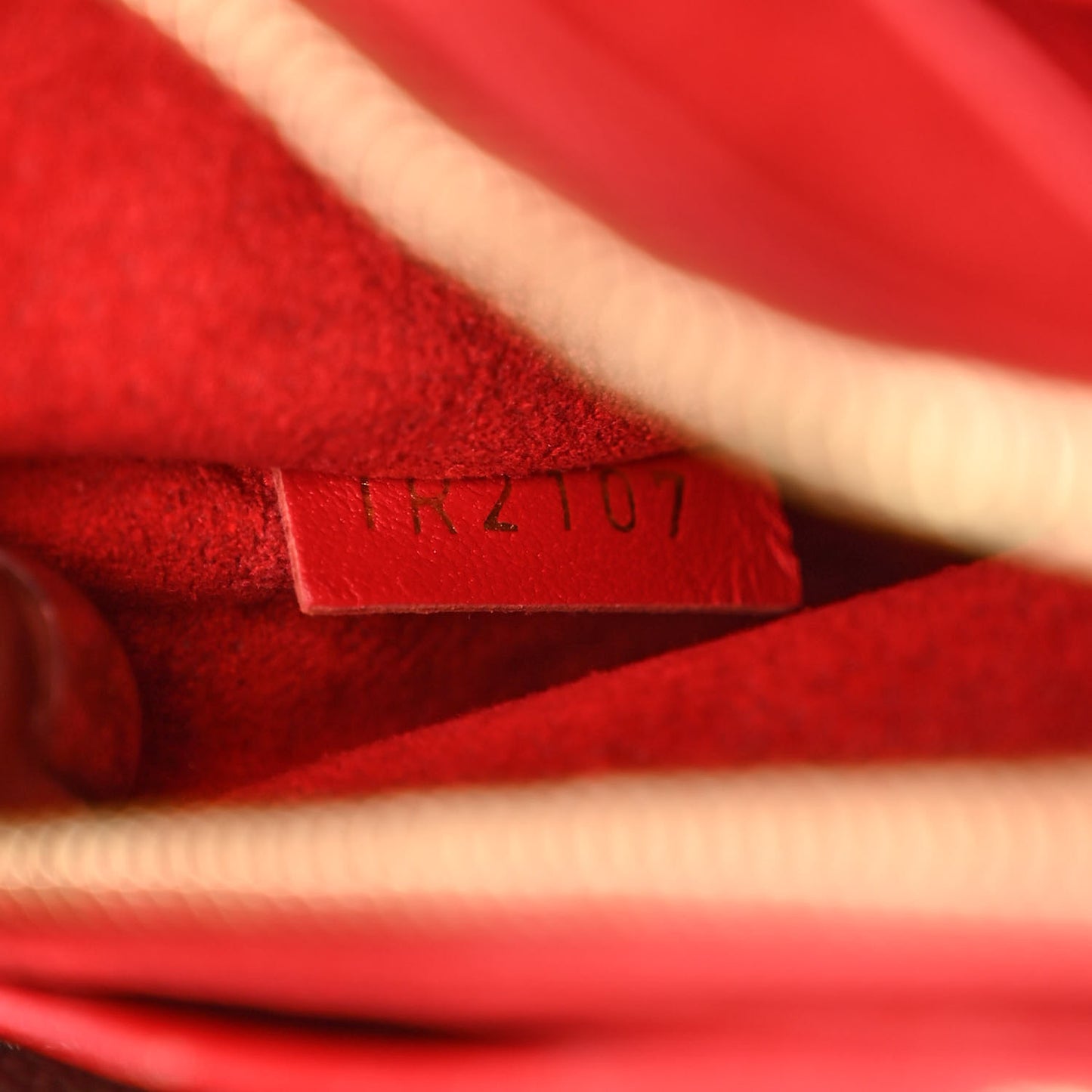 Grained Calfskin Monogram Double V Rubis