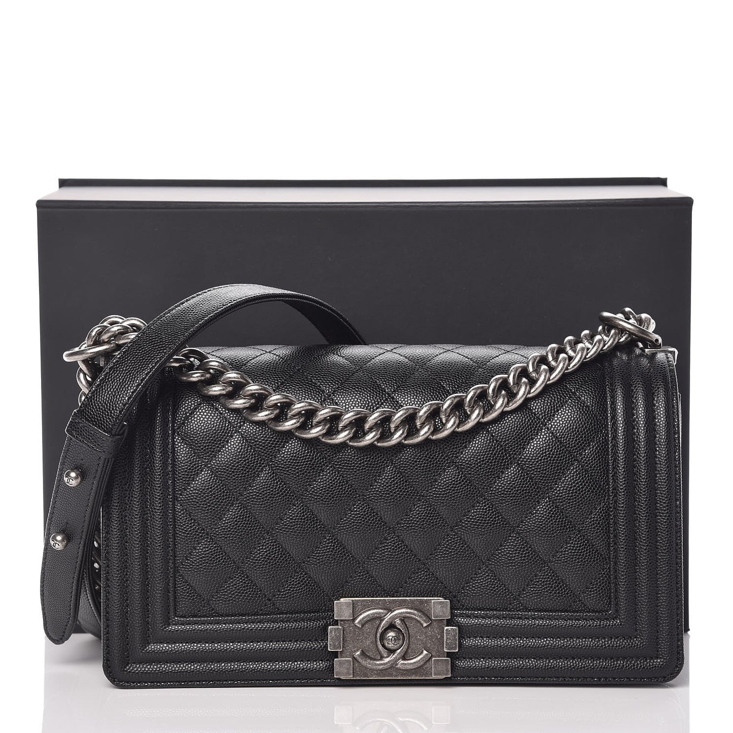 Caviar Quilted Medium Boy Flap Black