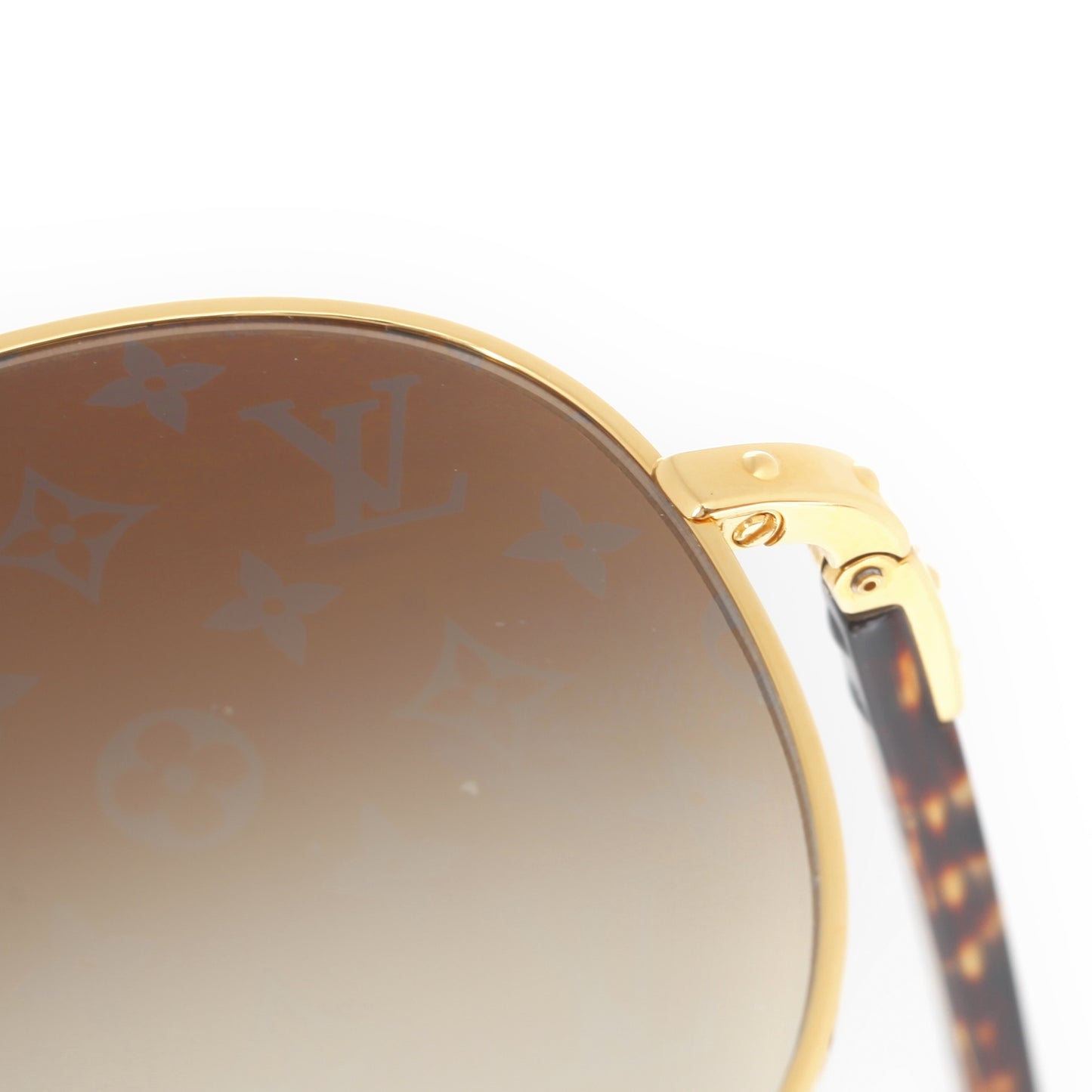 Conspiration Pilote Aviator Sunglasses Gold