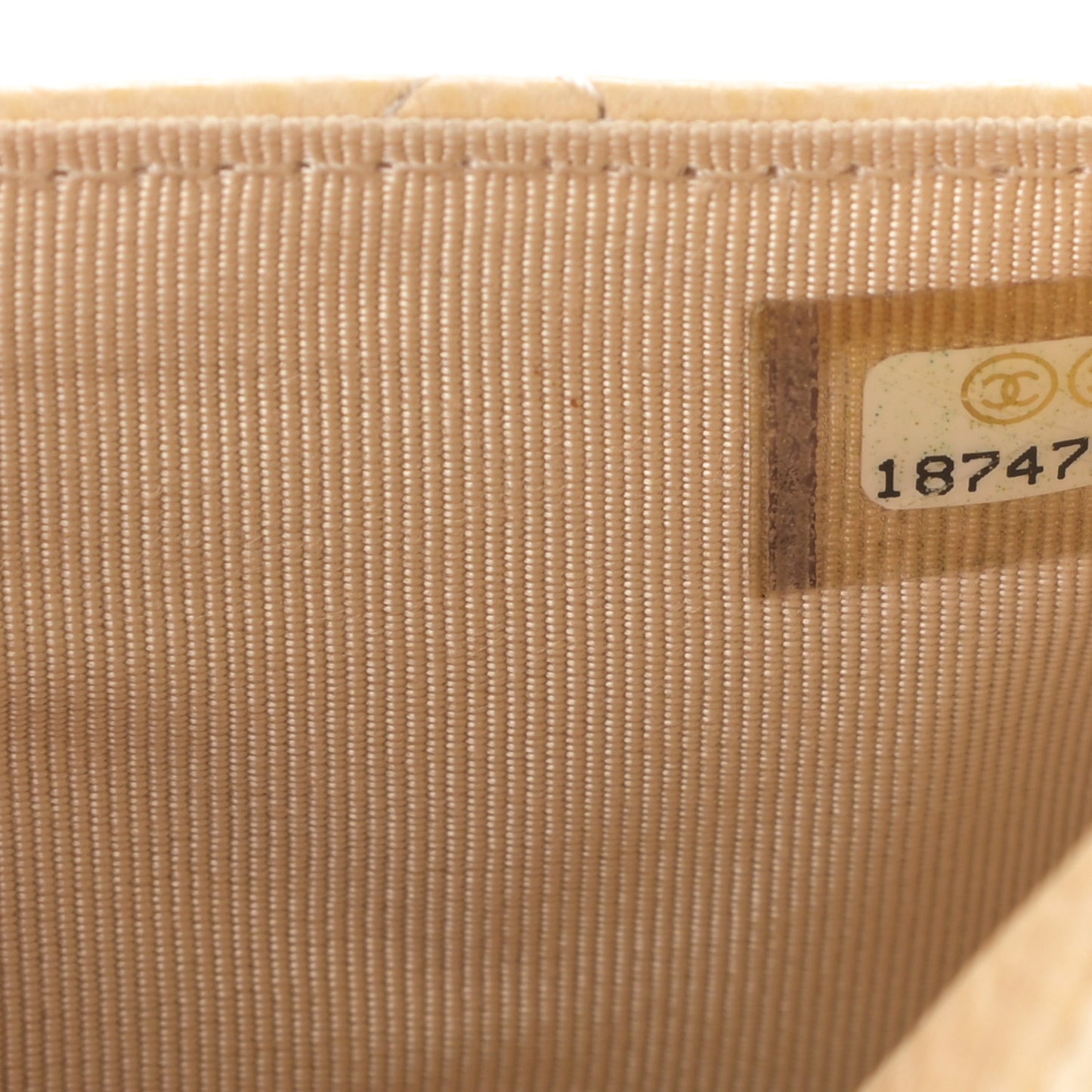 Caviar Quilted Wallet On Chain WOC Beige