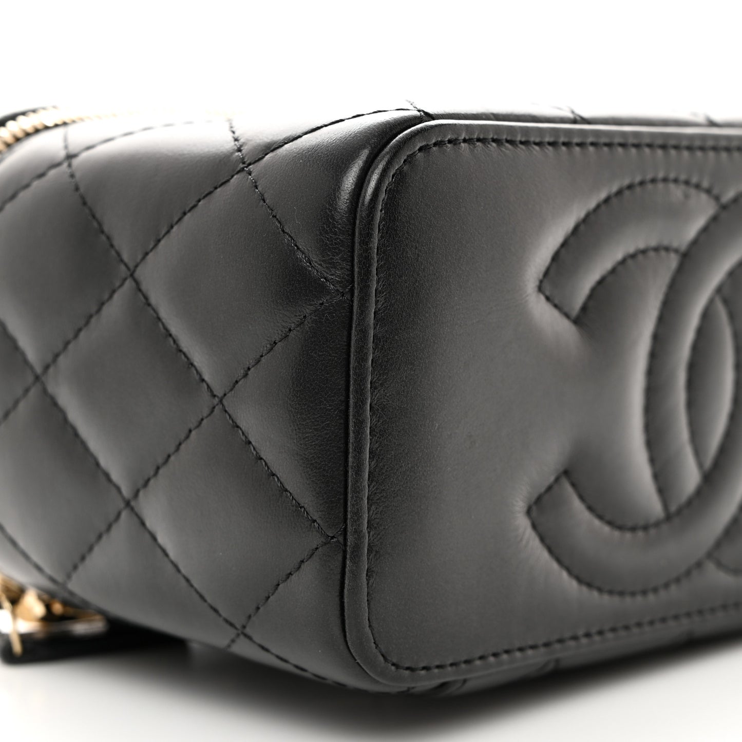 Lambskin Quilted Small Pillow Crush Vanity Case With Chain Black
