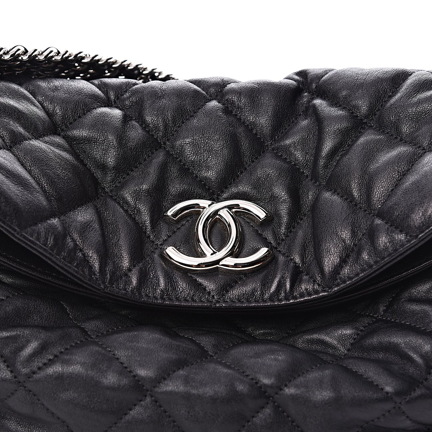 Washed Lambskin Chain Around Hobo Black
