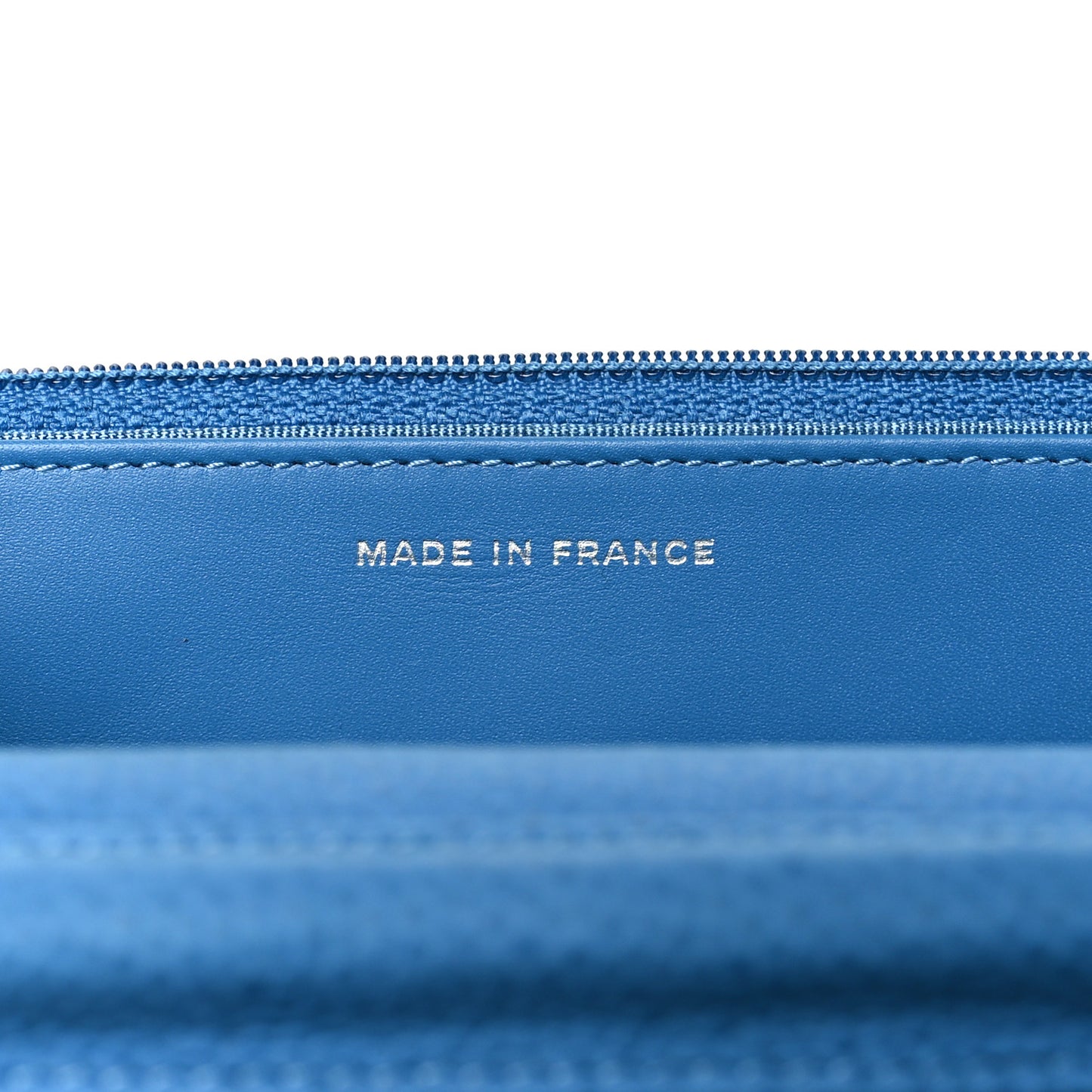 Iridescent Caviar Quilted Wallet on Chain WOC Blue